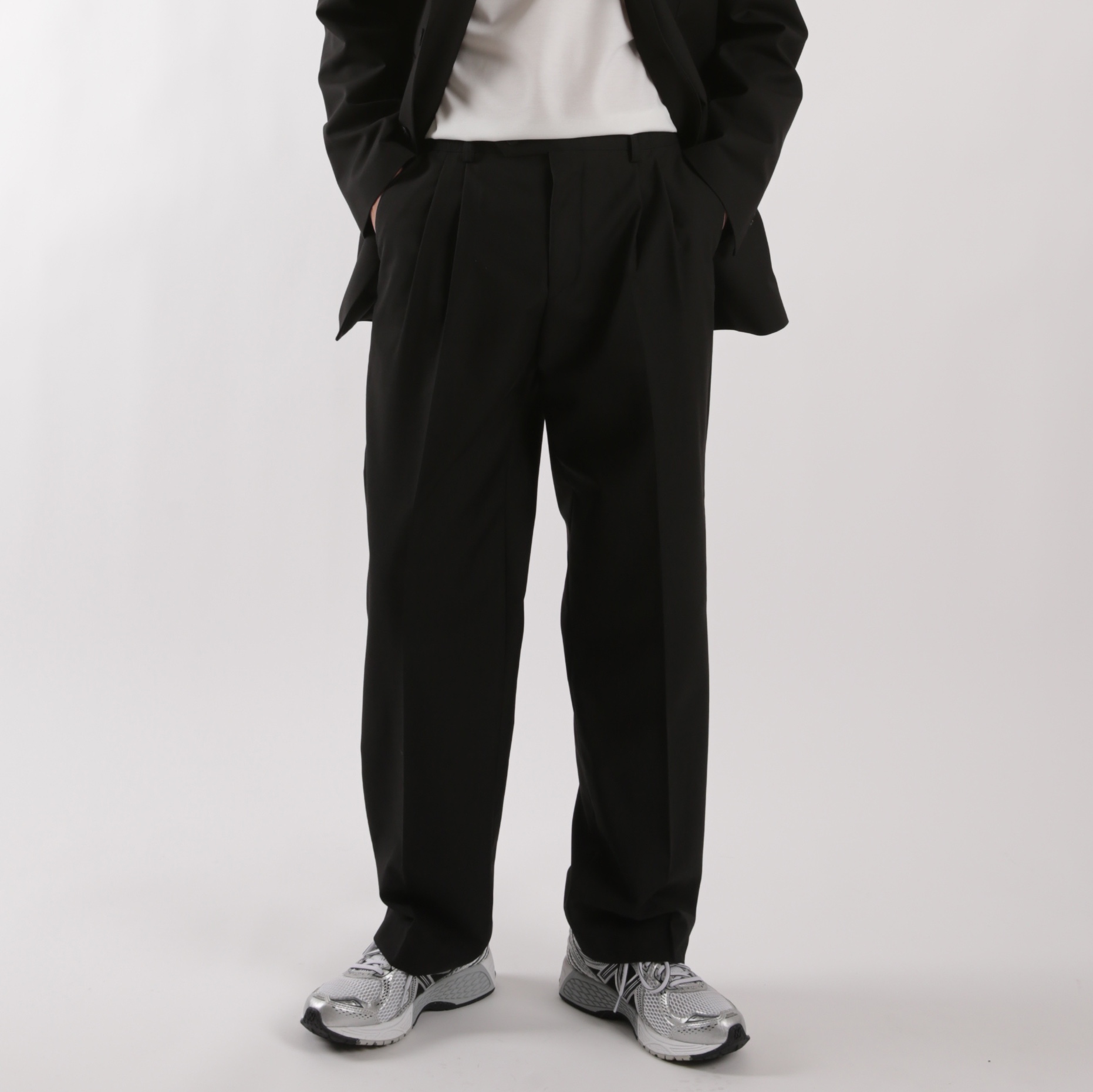 New Balance 860v2 White Black 착용 스타일