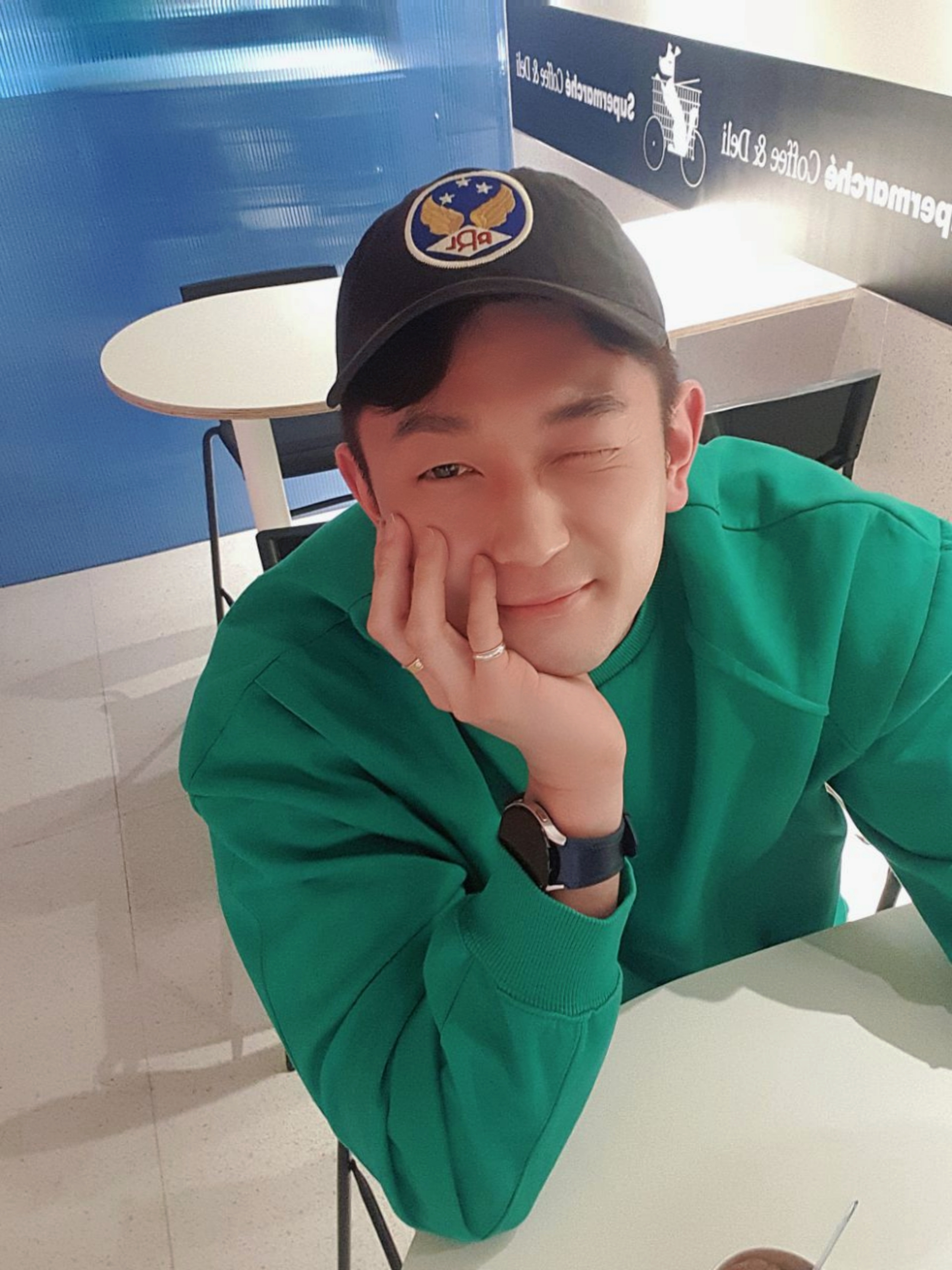 Double RL Garment Dyeing Twill Ball Cap Black, Zara x Ader Error Oversize Sweatshirt Green 착용 스타일