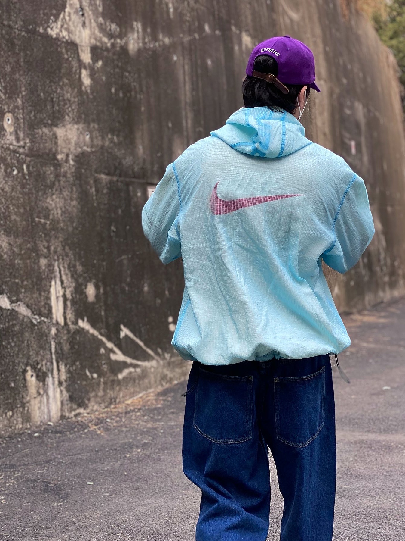 Nike Dunk Low SP University Red 2020, Supreme x Nike Jewel Reversible Ripstop Anorak White - 20FW 착용 스타일 - 3