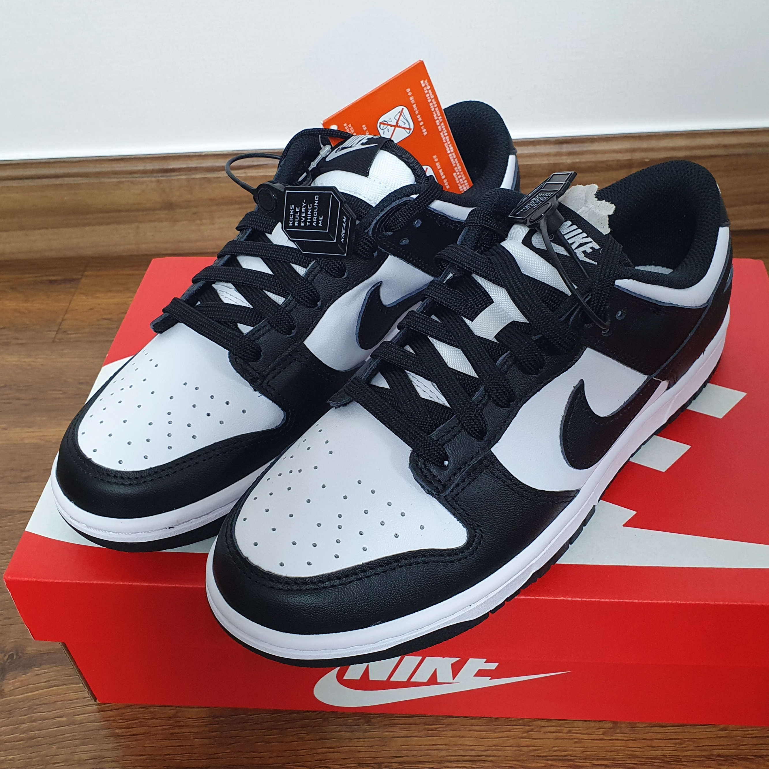 (W) Nike Dunk Low Black 착용 스타일 - 3