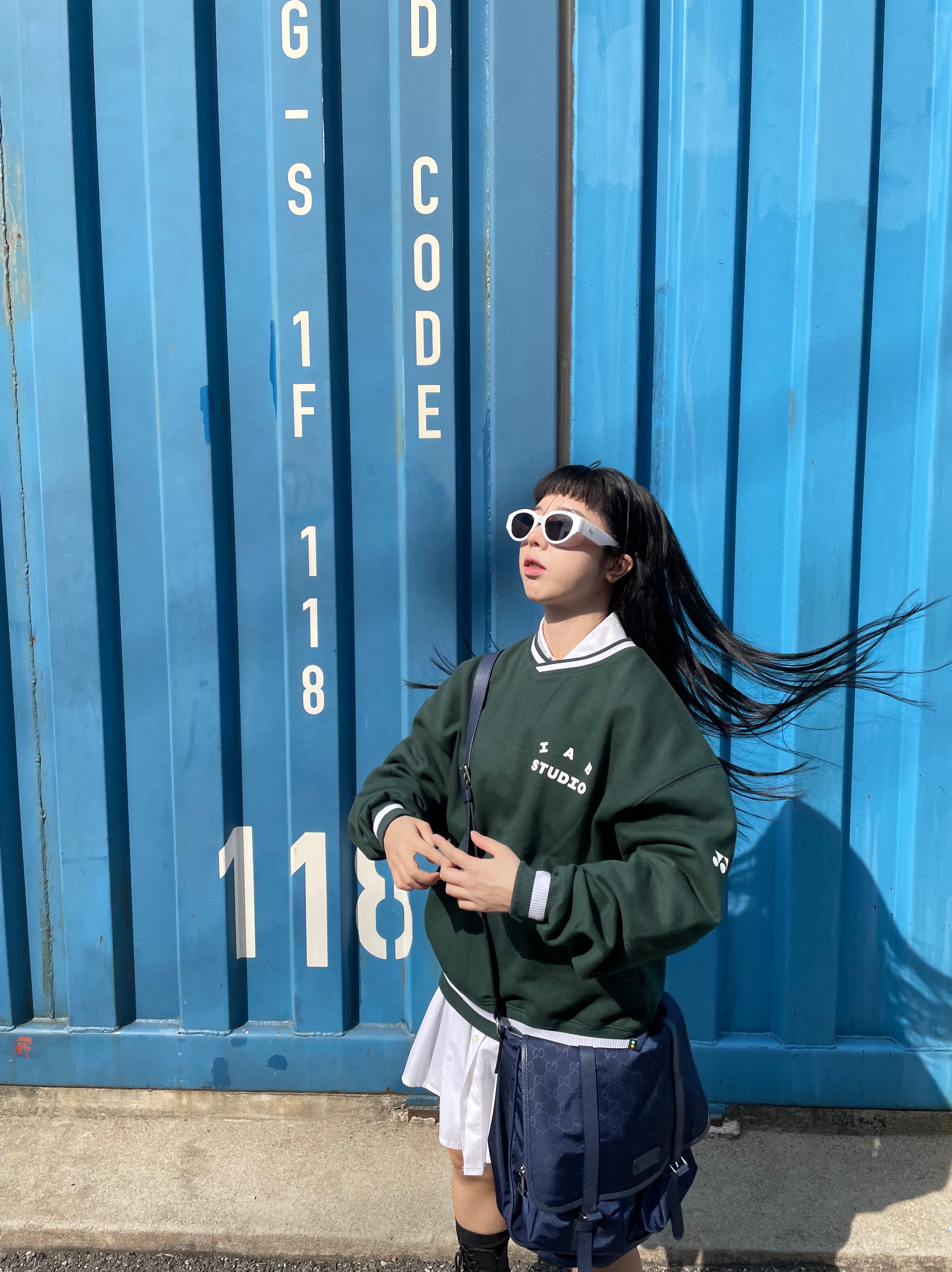 IAB Studio x Yonex Sweatshirt Green 착용 스타일 - 1
