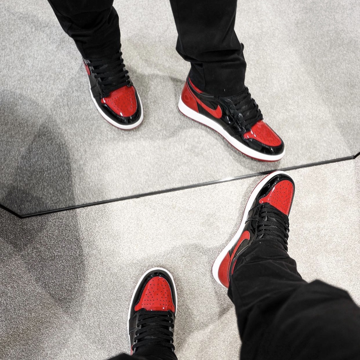 Jordan 1 Retro High OG Patent Bred 착용 스타일 - 3