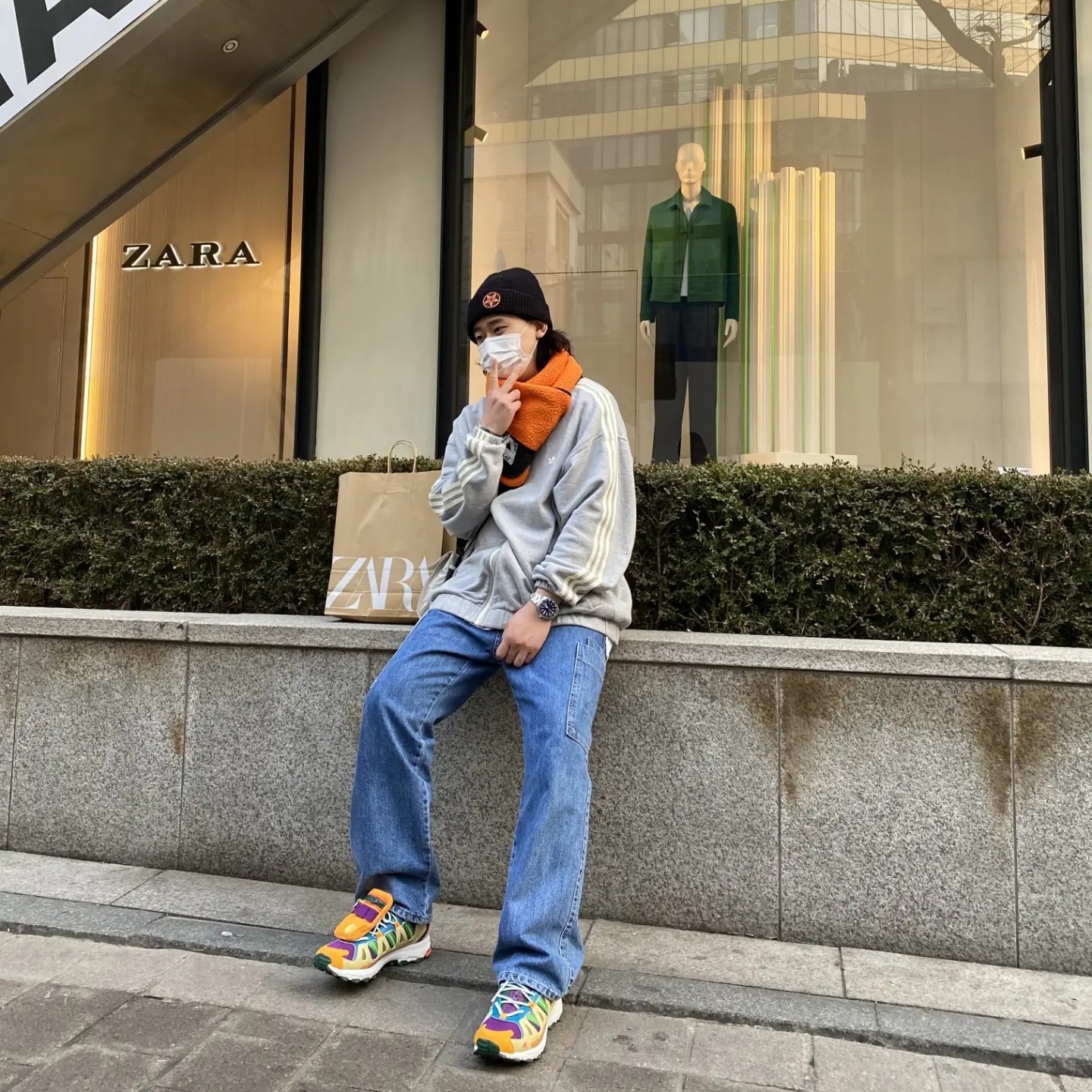 Adidas x Sean Wotherspoon Superturf Adventure Jiminy Cricket 착용 스타일 - 1