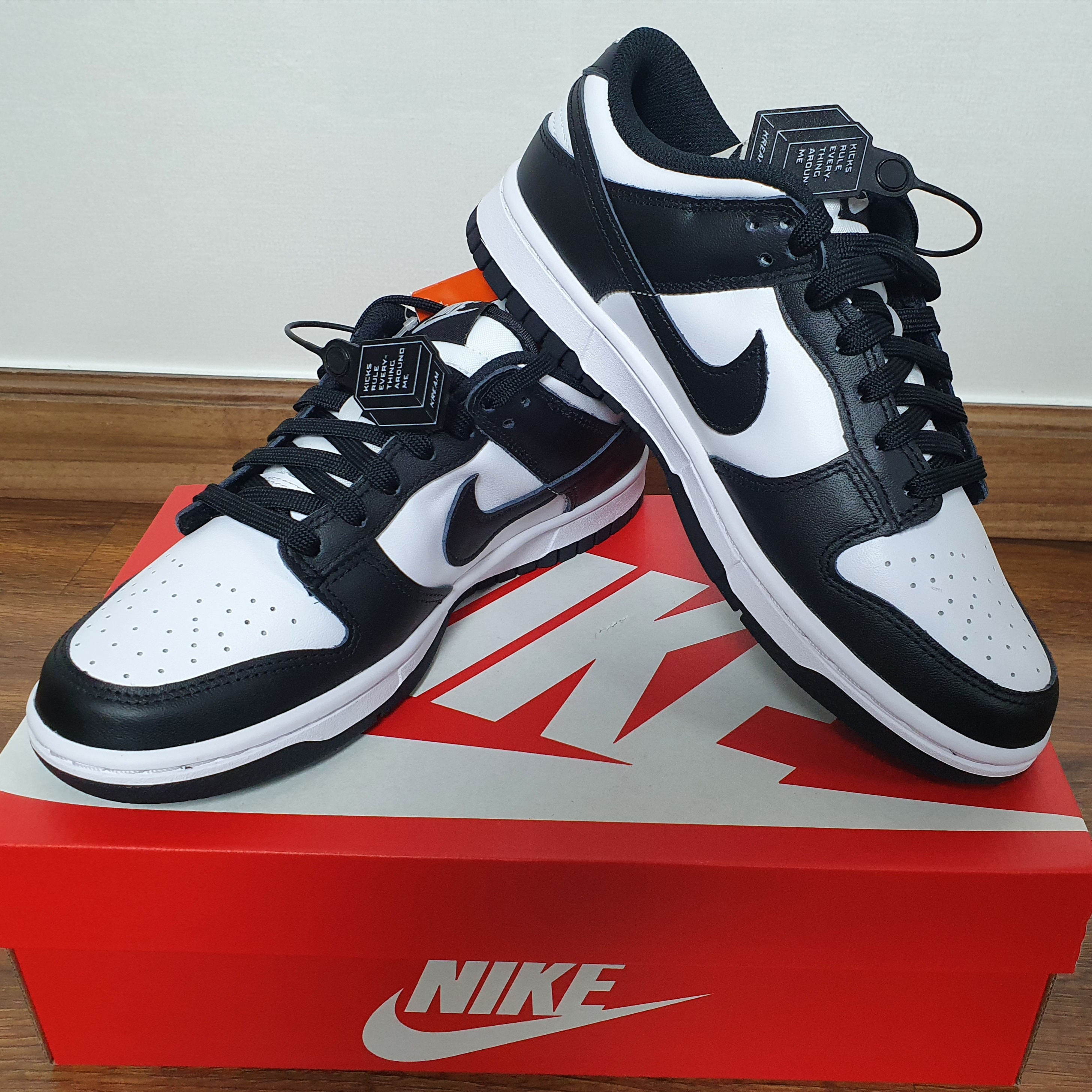 (W) Nike Dunk Low Black 착용 스타일 - 4
