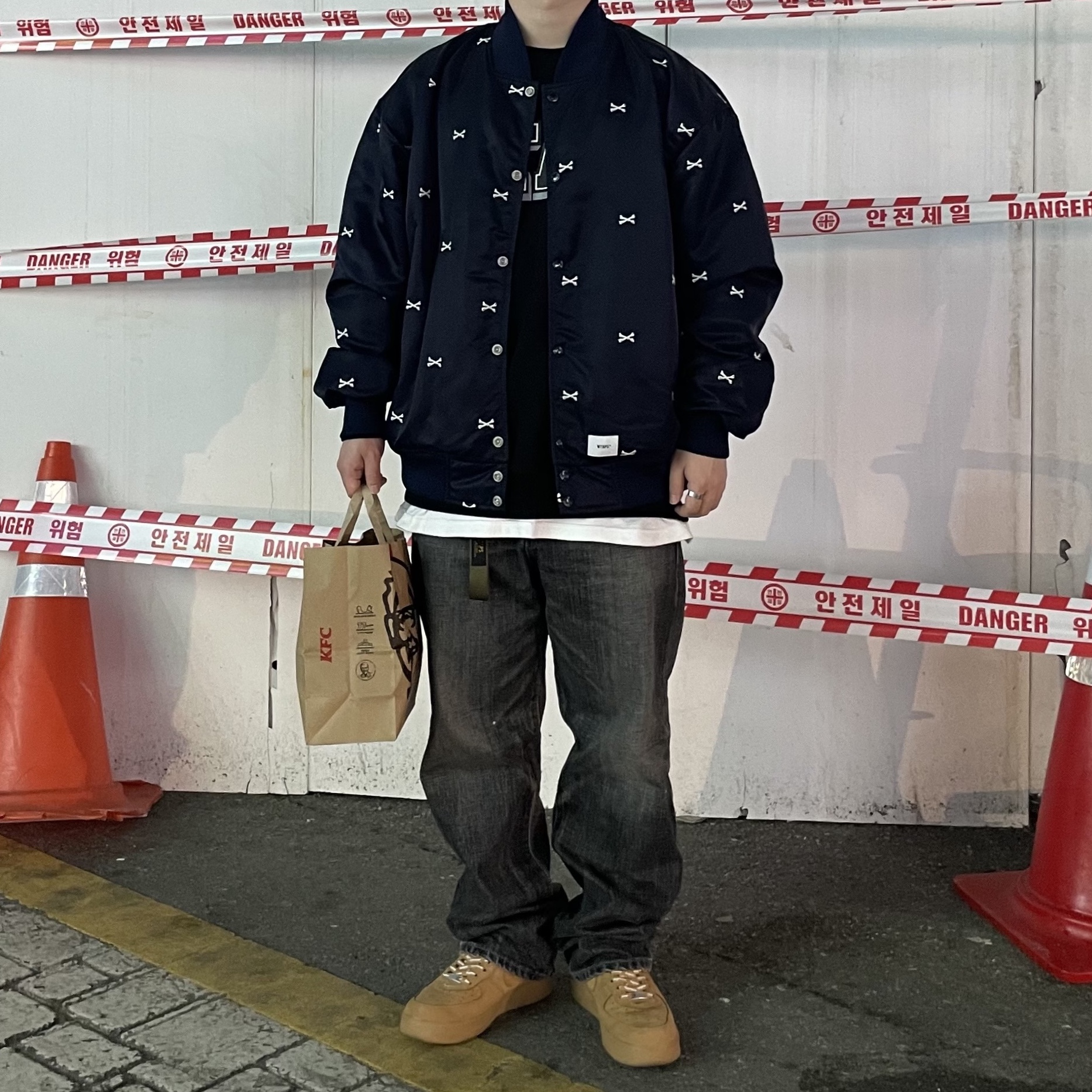 Nike x Supreme Air Force 1 Low Flax 착용 스타일