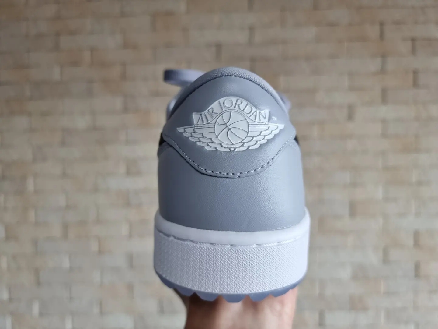 Jordan 1 Low Golf Wolf Grey 착용 스타일 - 5