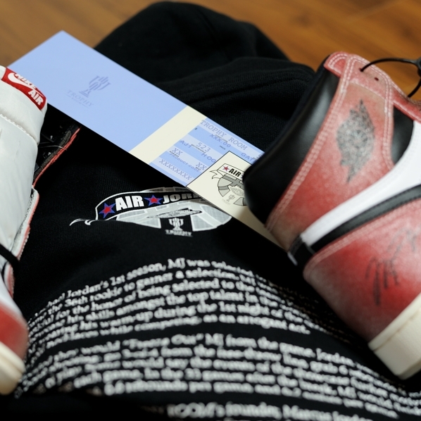 Jordan 1 x Trophy Room Retro High OG SP Chicago 착용 스타일 - 5