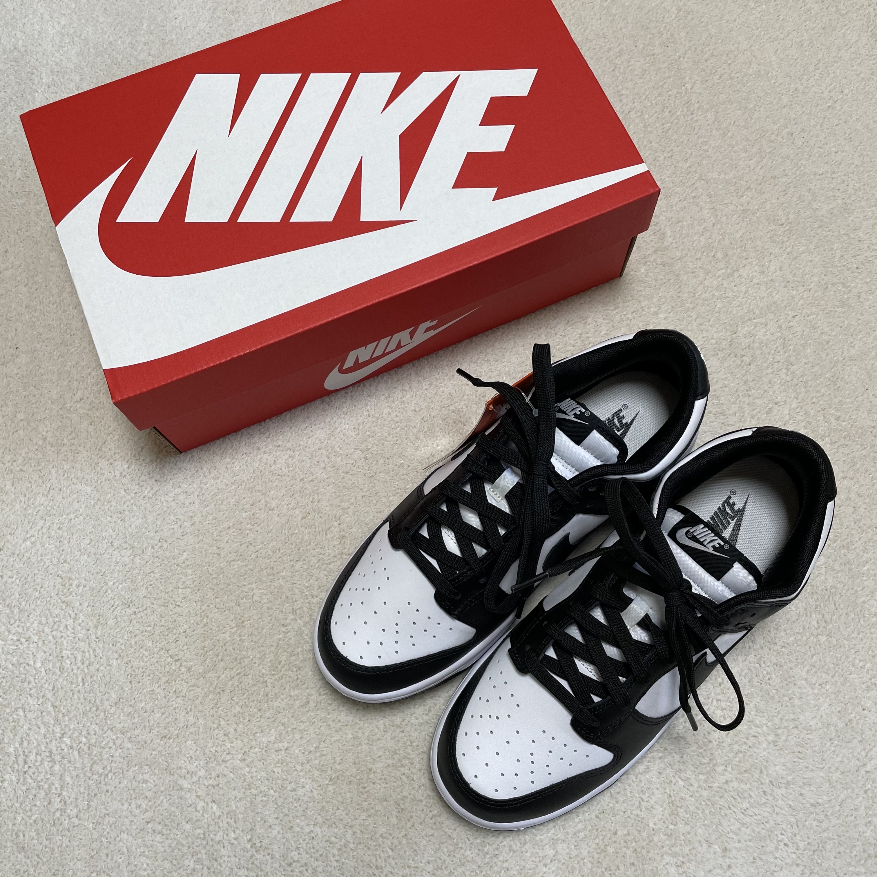 Nike Dunk Low Retro Black 착용 스타일 - 2