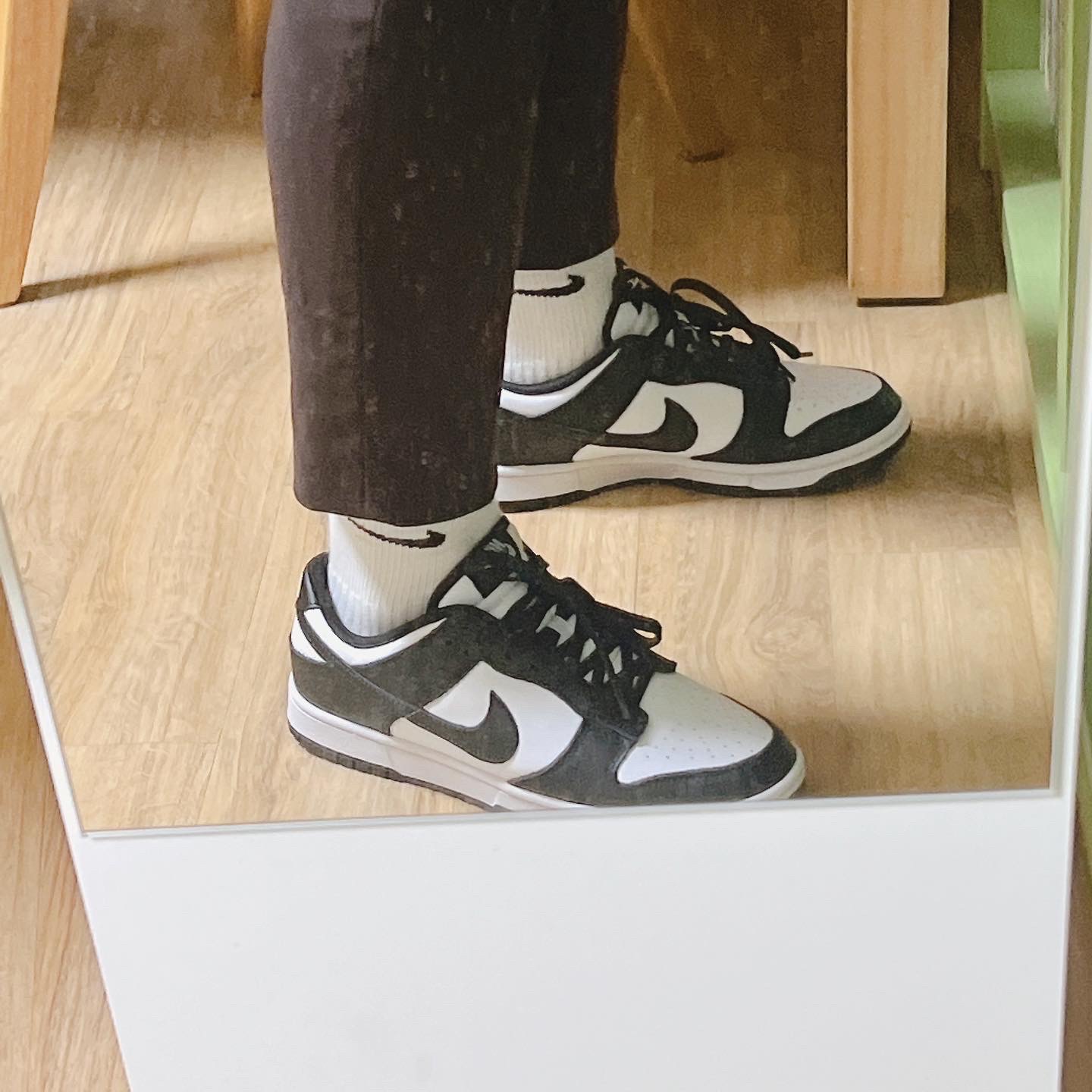 Nike Dunk Low Retro Black 착용 스타일 - 2