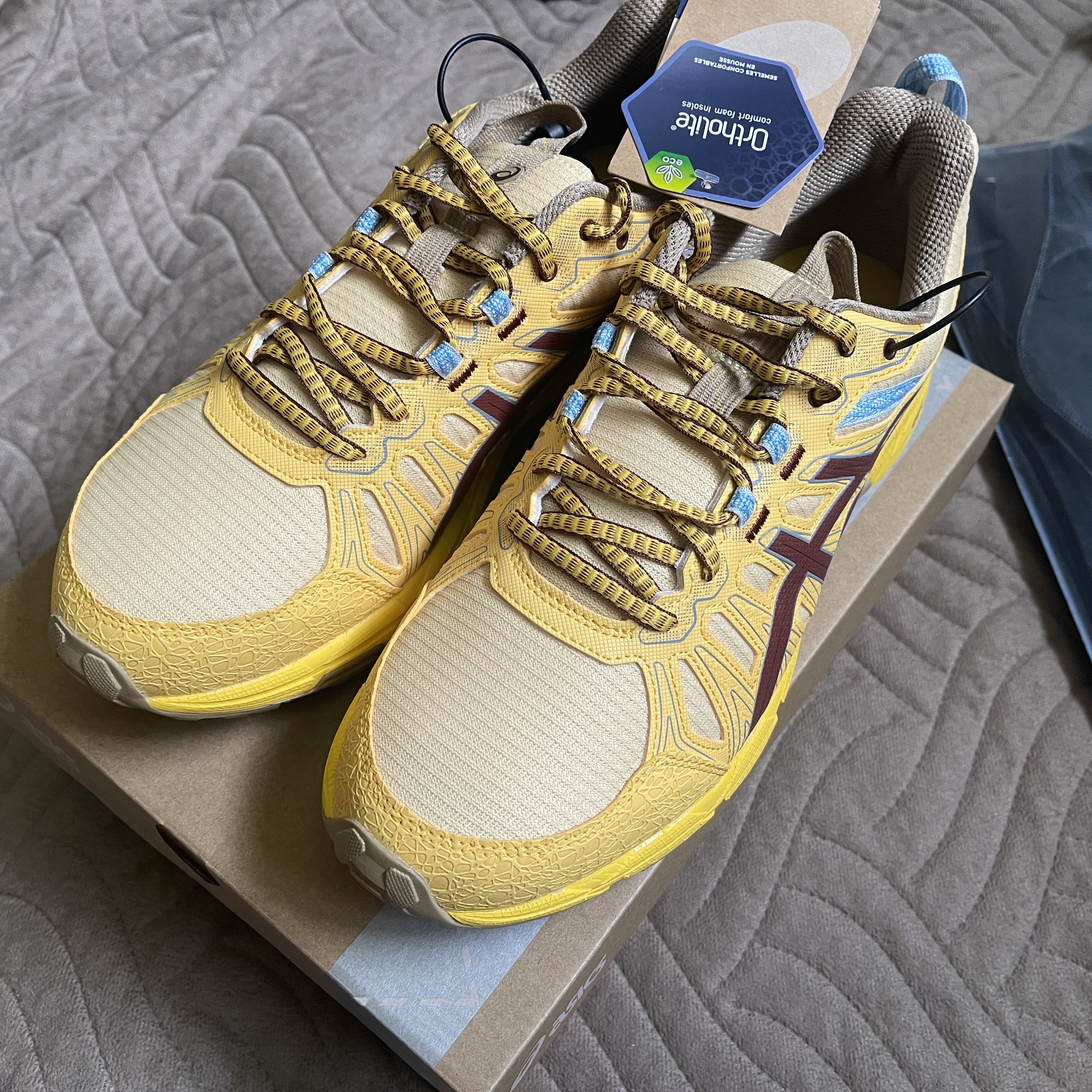 Asics HN1-S Gel-Venture 7 Yellow Ox Brown 착용 스타일 - 2
