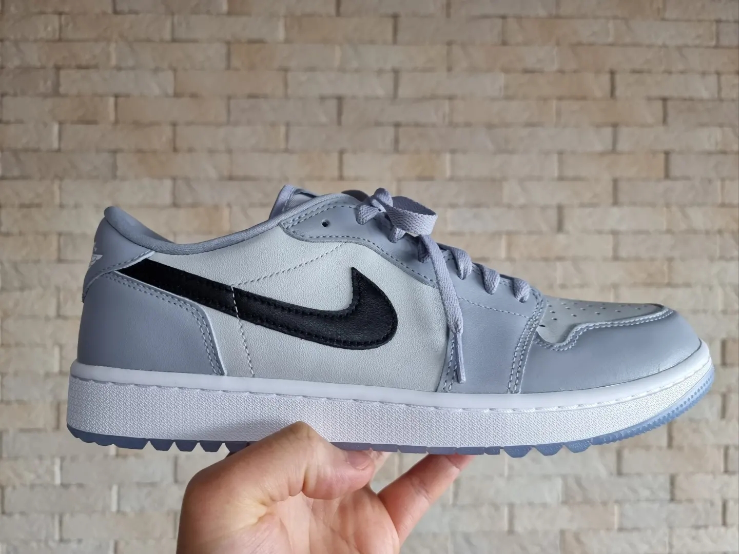 Jordan 1 Low Golf Wolf Grey 착용 스타일 - 2