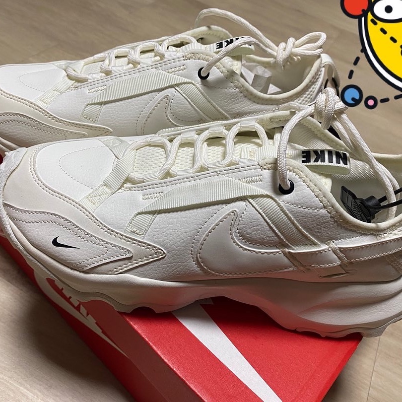 (W) Nike TC 7900 Summit White 착용 스타일 - 1