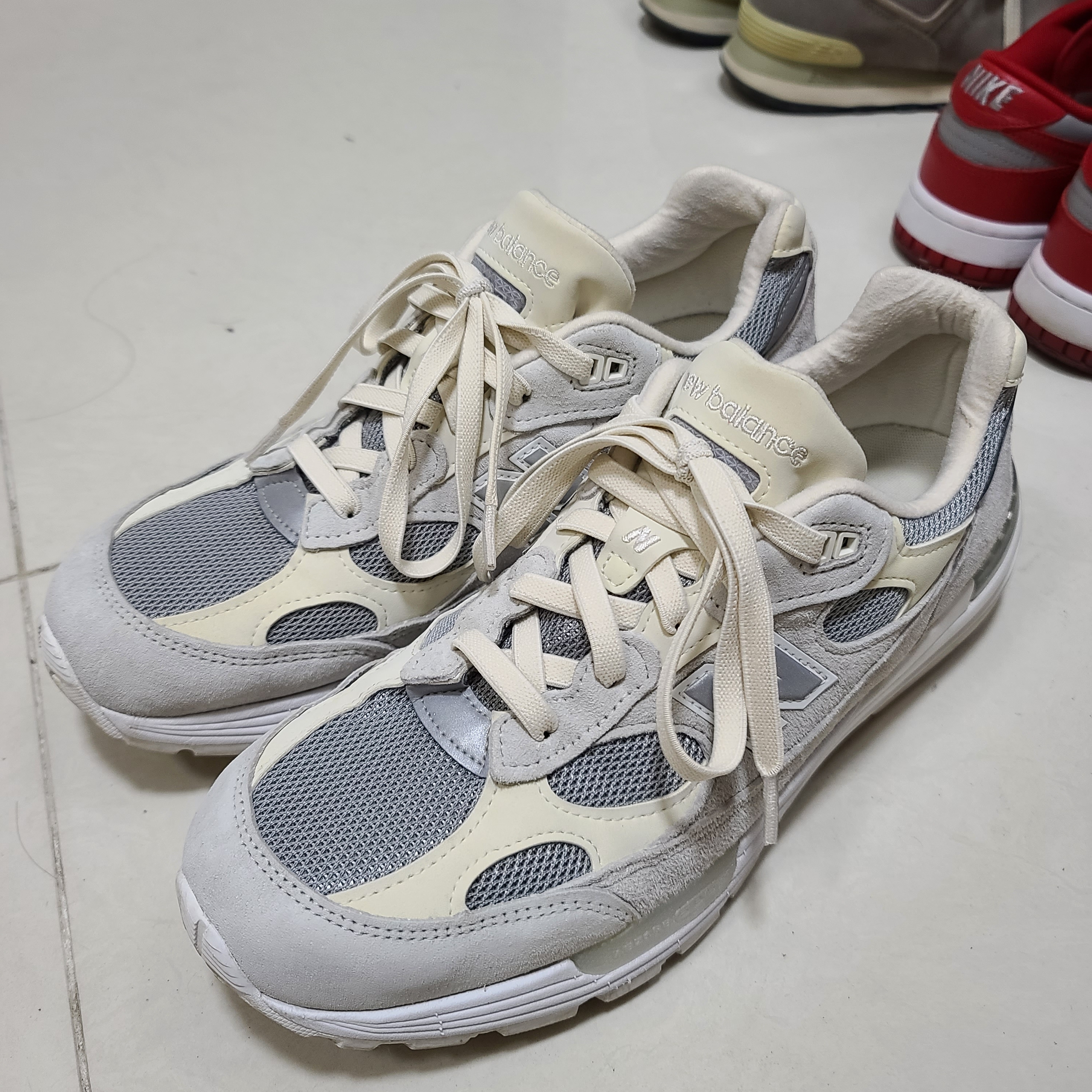 New Balance 992 Made in USA White Silver 착용 스타일
