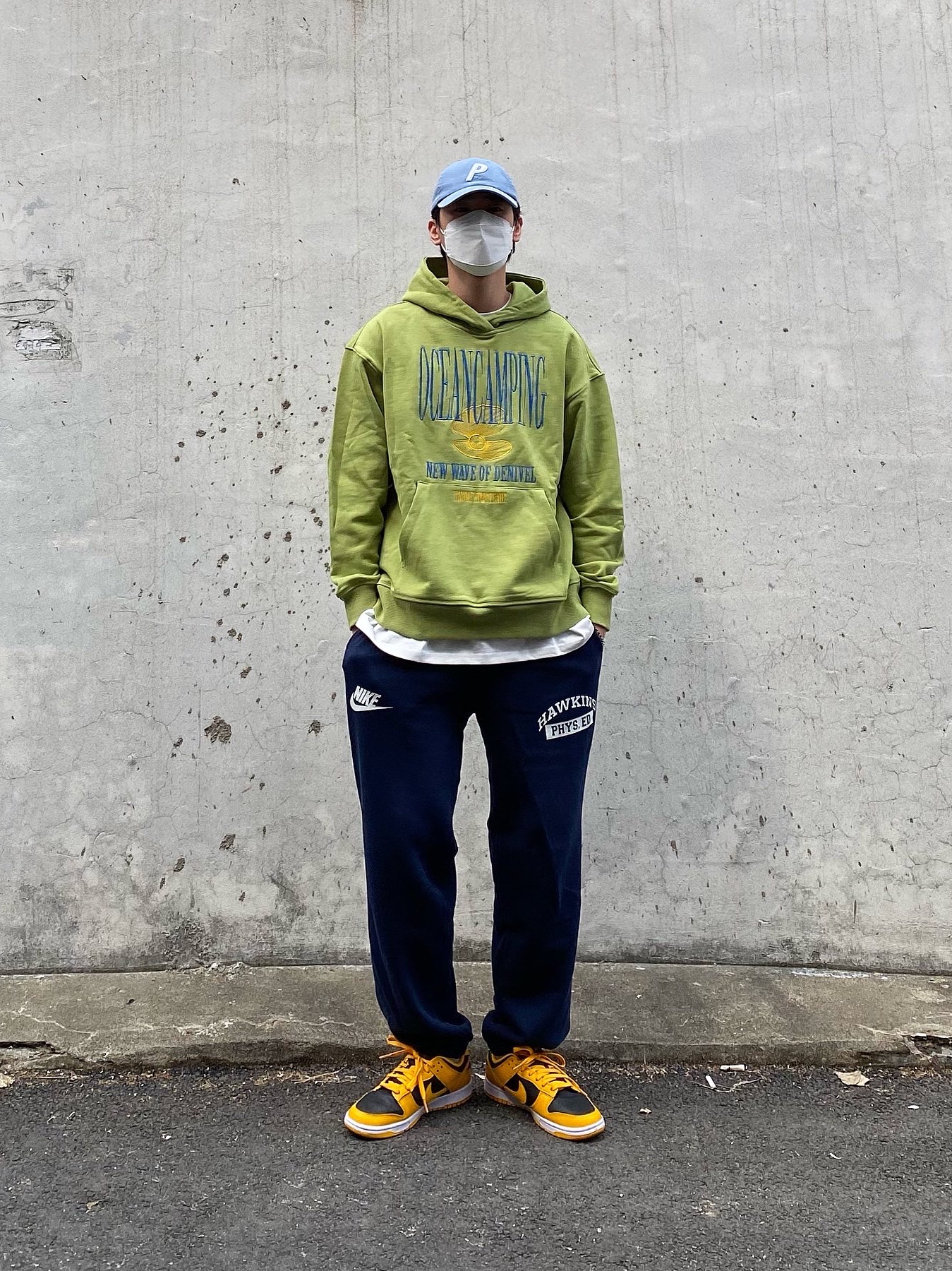 Nike Dunk Low Retro Championship Goldenrod 착용 스타일 - 2