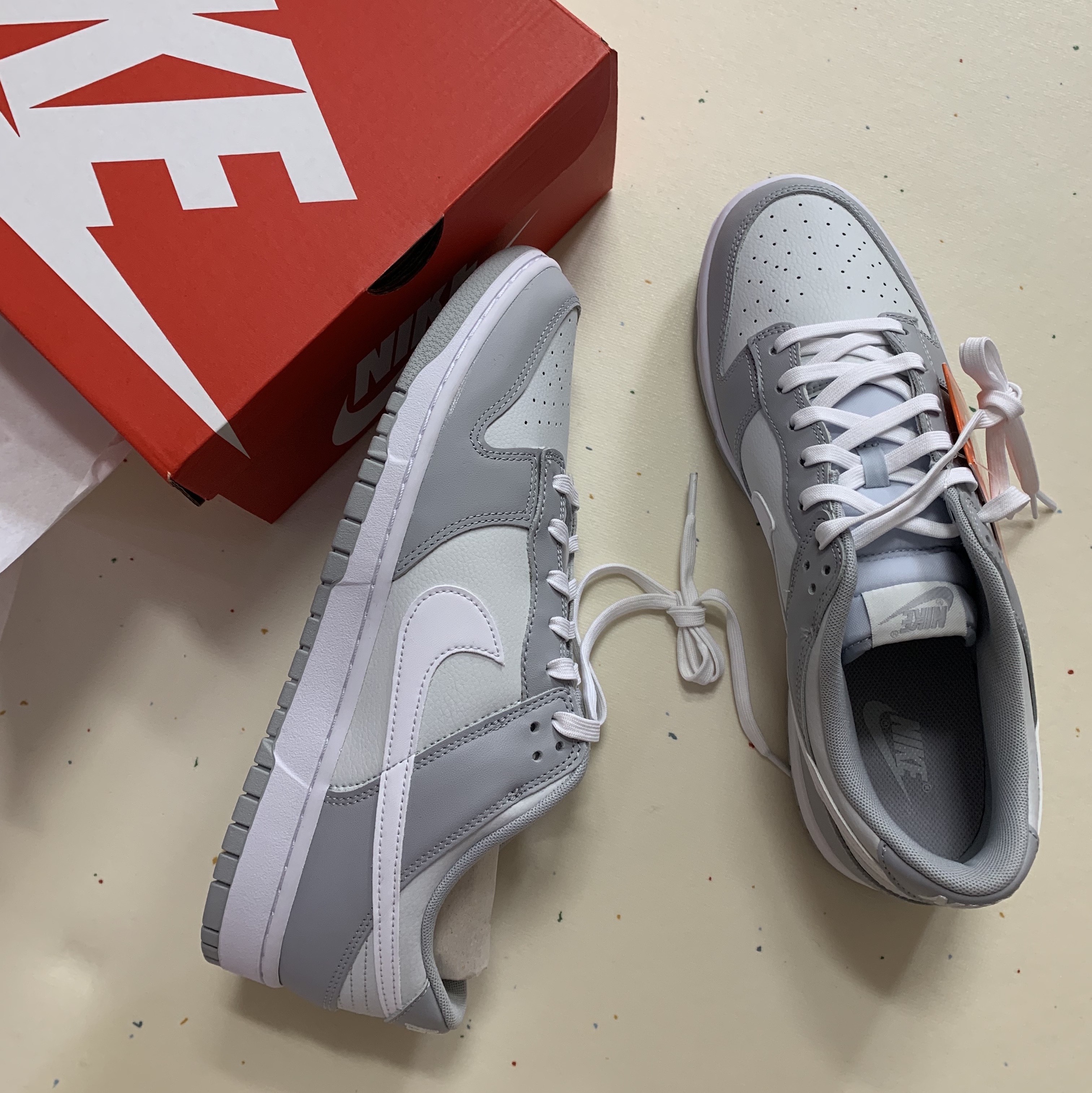 Nike Dunk Low Retro Wolf Grey 착용 스타일
