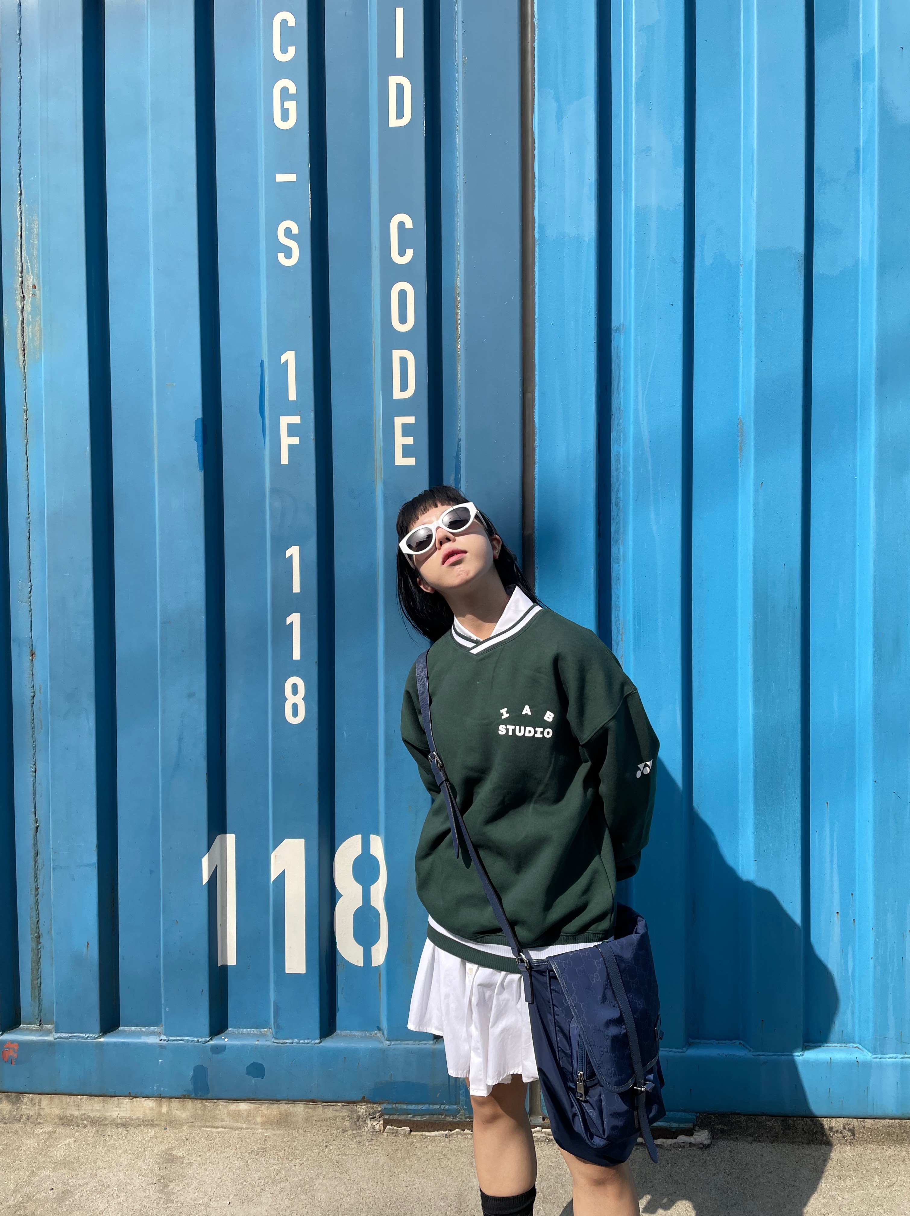 IAB Studio x Yonex Sweatshirt Green 착용 스타일 - 2