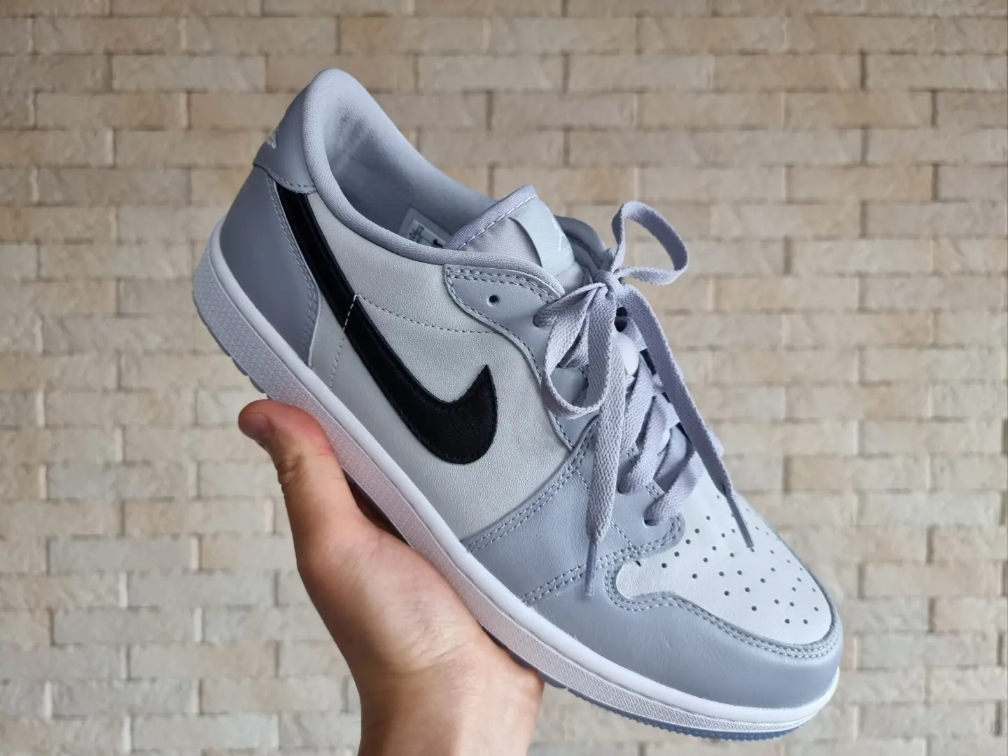 Jordan 1 Low Golf Wolf Grey 착용 스타일 - 4
