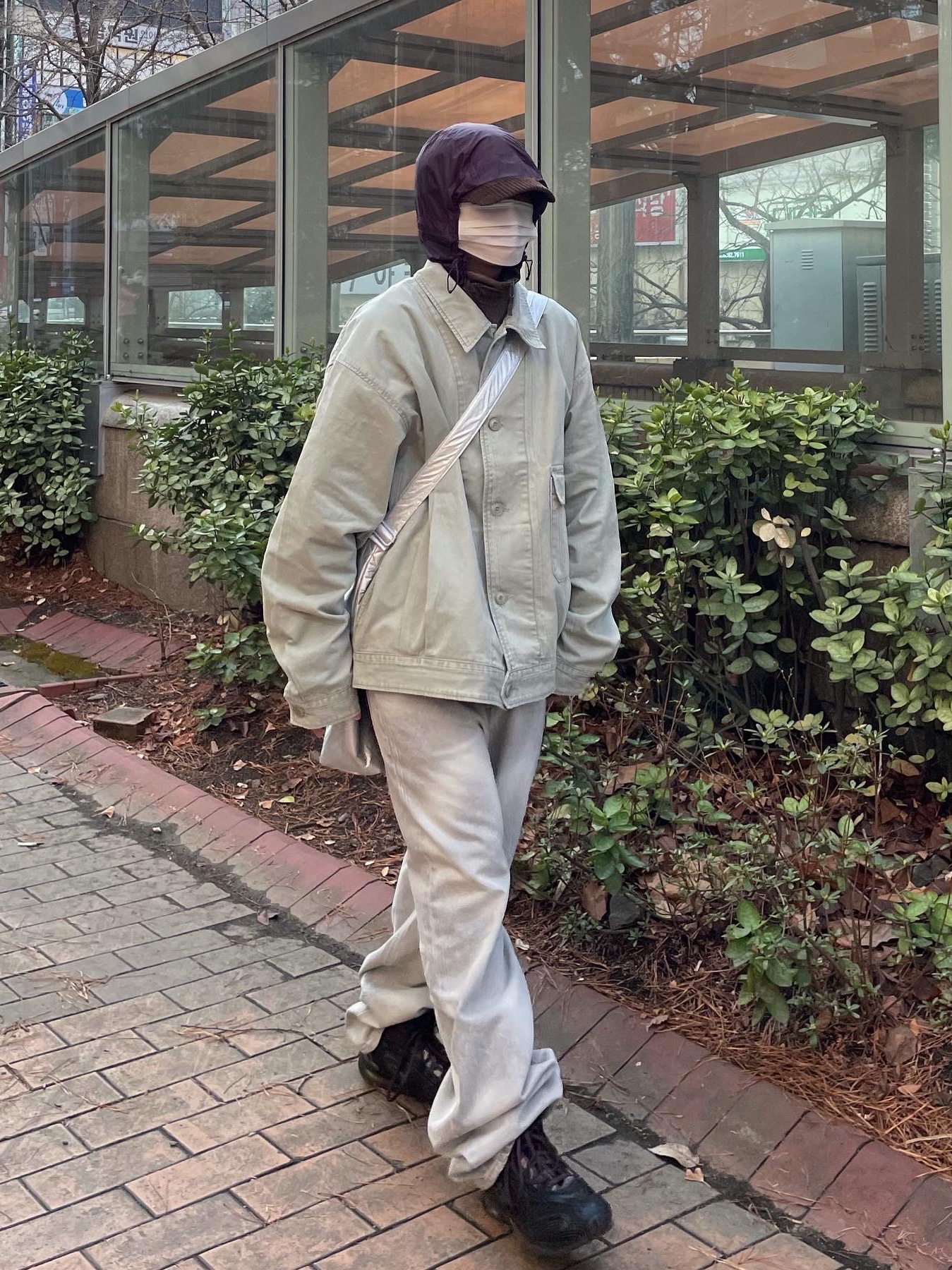 Asics x Kiko Kostadinov Gel-Sokat 2 Coffee 착용 스타일 - 1