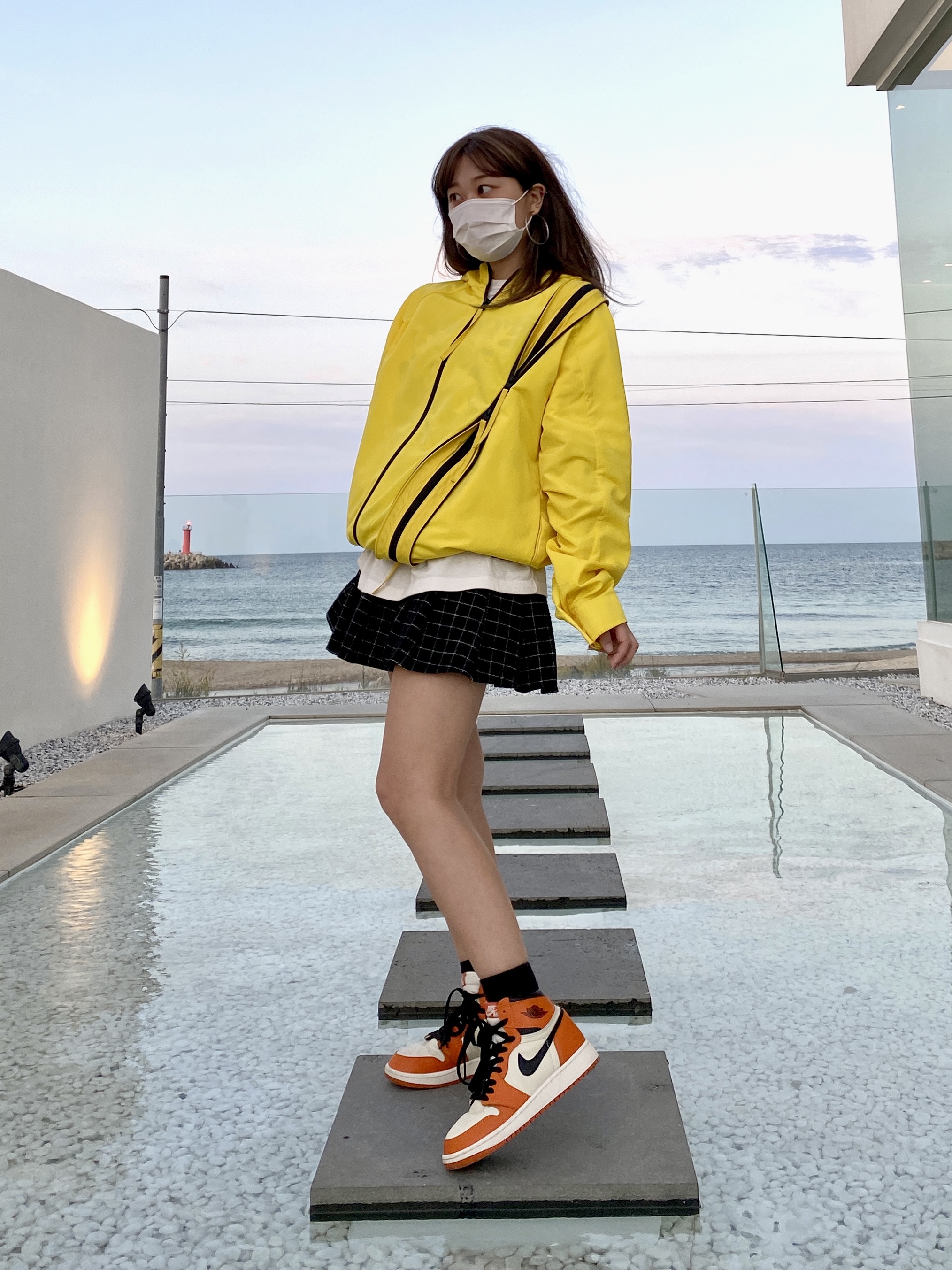 Jordan 1 Retro High OG Reverse Shattered Backboard, (GS) Jordan 1 Retro High OG Reverse Shattered Backboard 착용 스타일 - 1