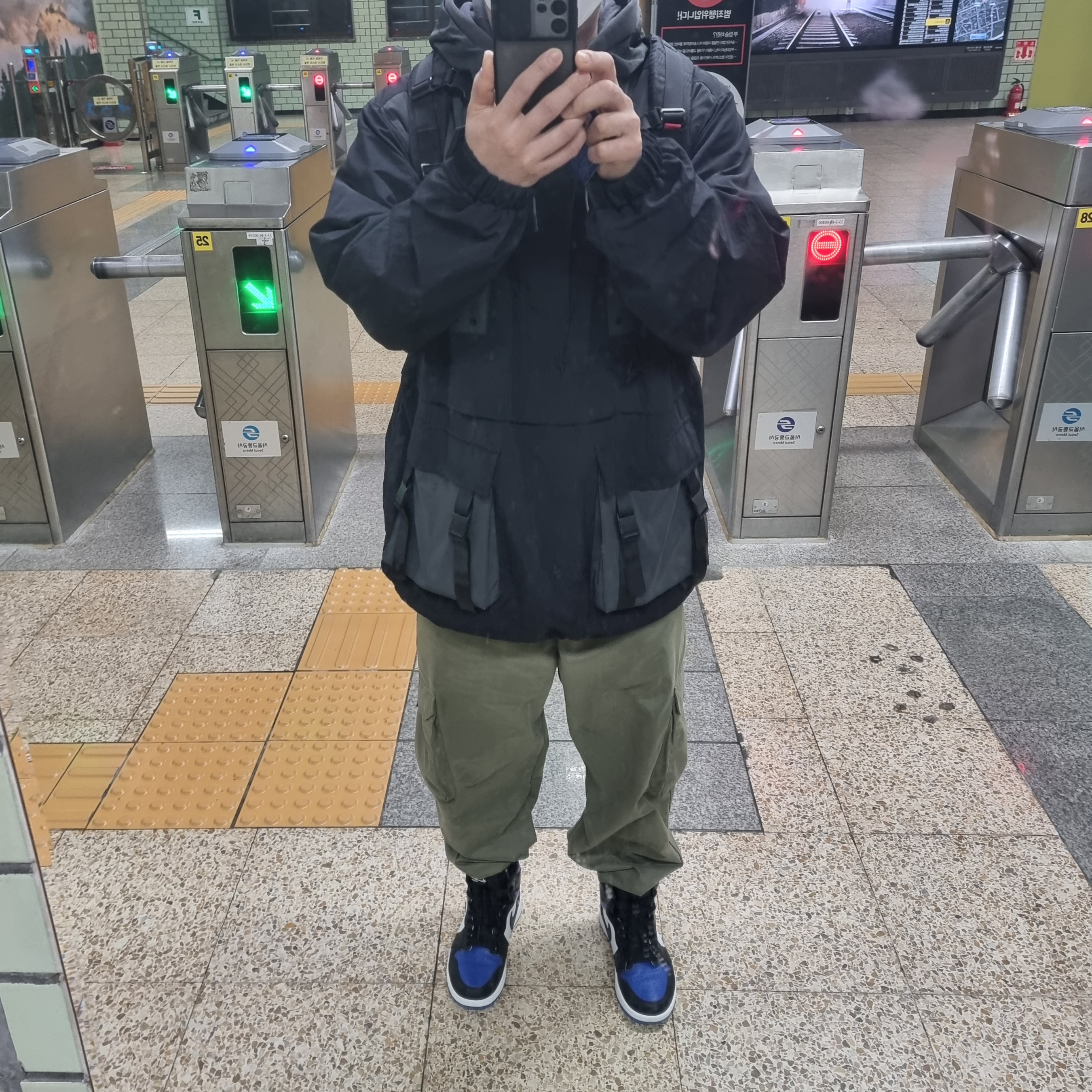 Jordan 1 Retro High OG Royal Toe 착용 스타일