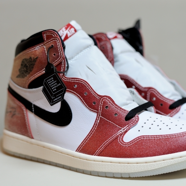 Jordan 1 x Trophy Room Retro High OG SP Chicago 착용 스타일 - 1