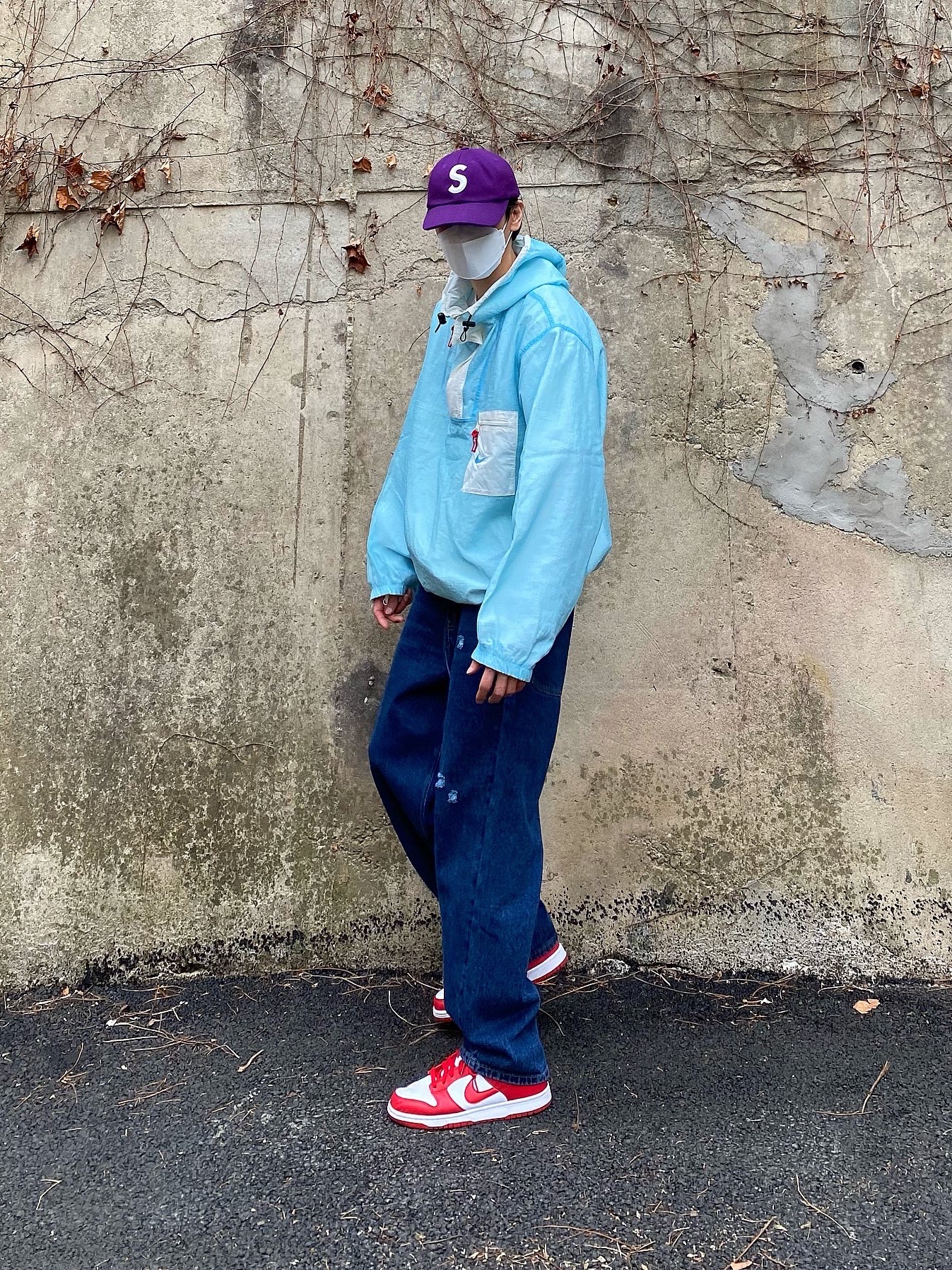 Nike Dunk Low SP University Red 2020, Supreme x Nike Jewel Reversible Ripstop Anorak White - 20FW 착용 스타일 - 1