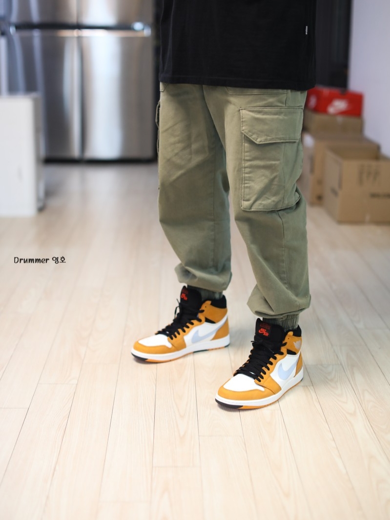 Jordan 1 Element Gore-Tex Light Curry 착용 스타일 - 1