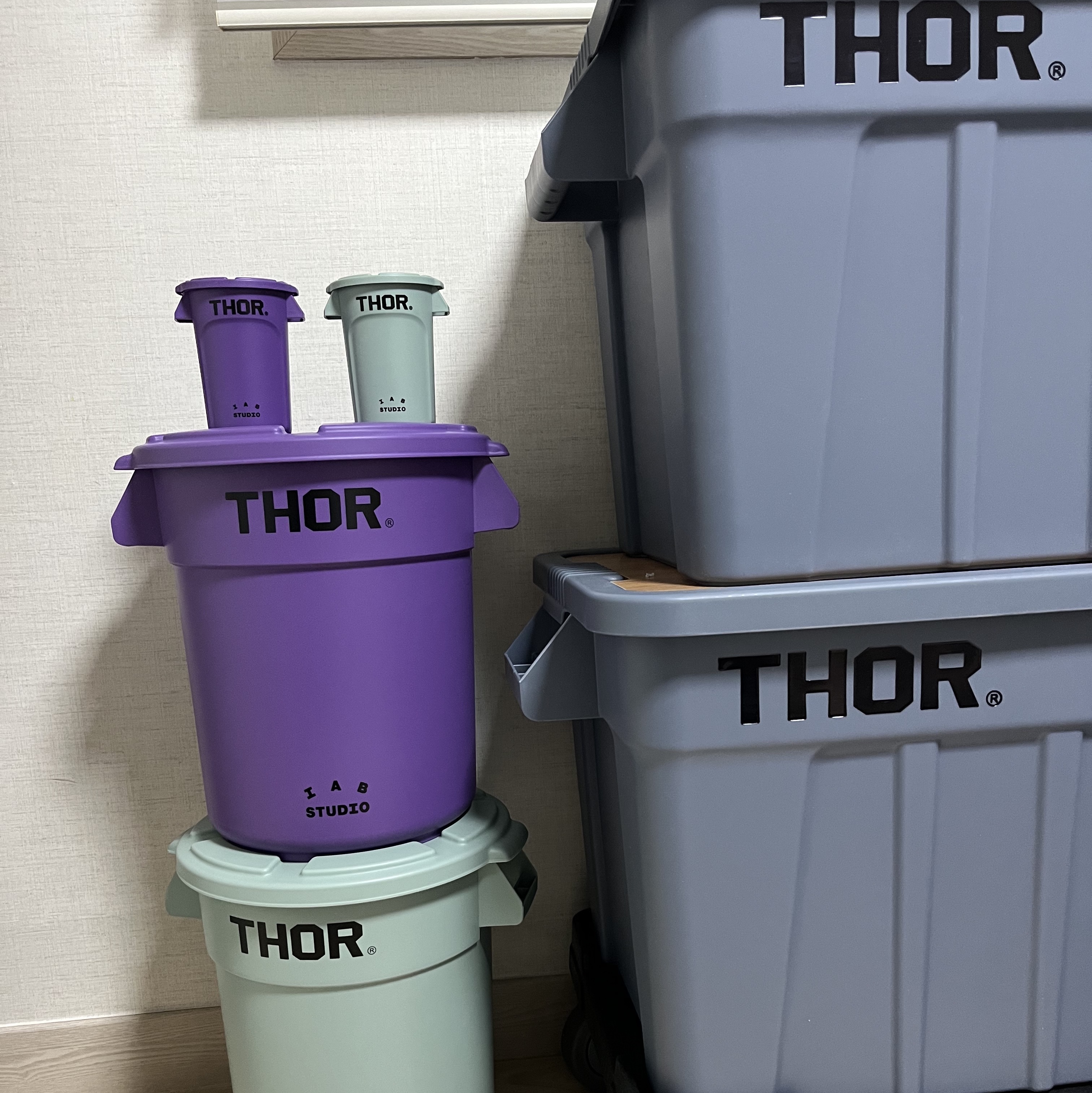 IAB Studio x Thor Round Container Purple (12L & Mini), IAB Studio x Thor Round Container Ash Green (12L & Mini) 착용 스타일