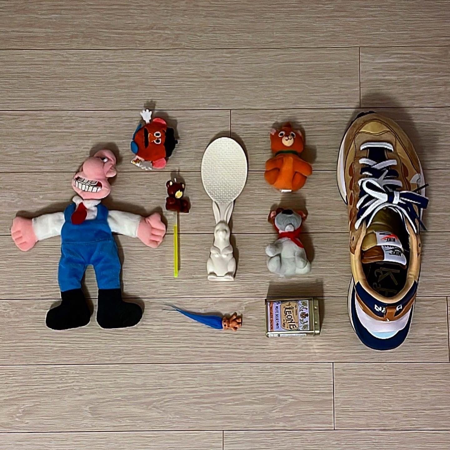 Nike x Sacai VaporWaffle Sesame and Blue Void 착용 스타일