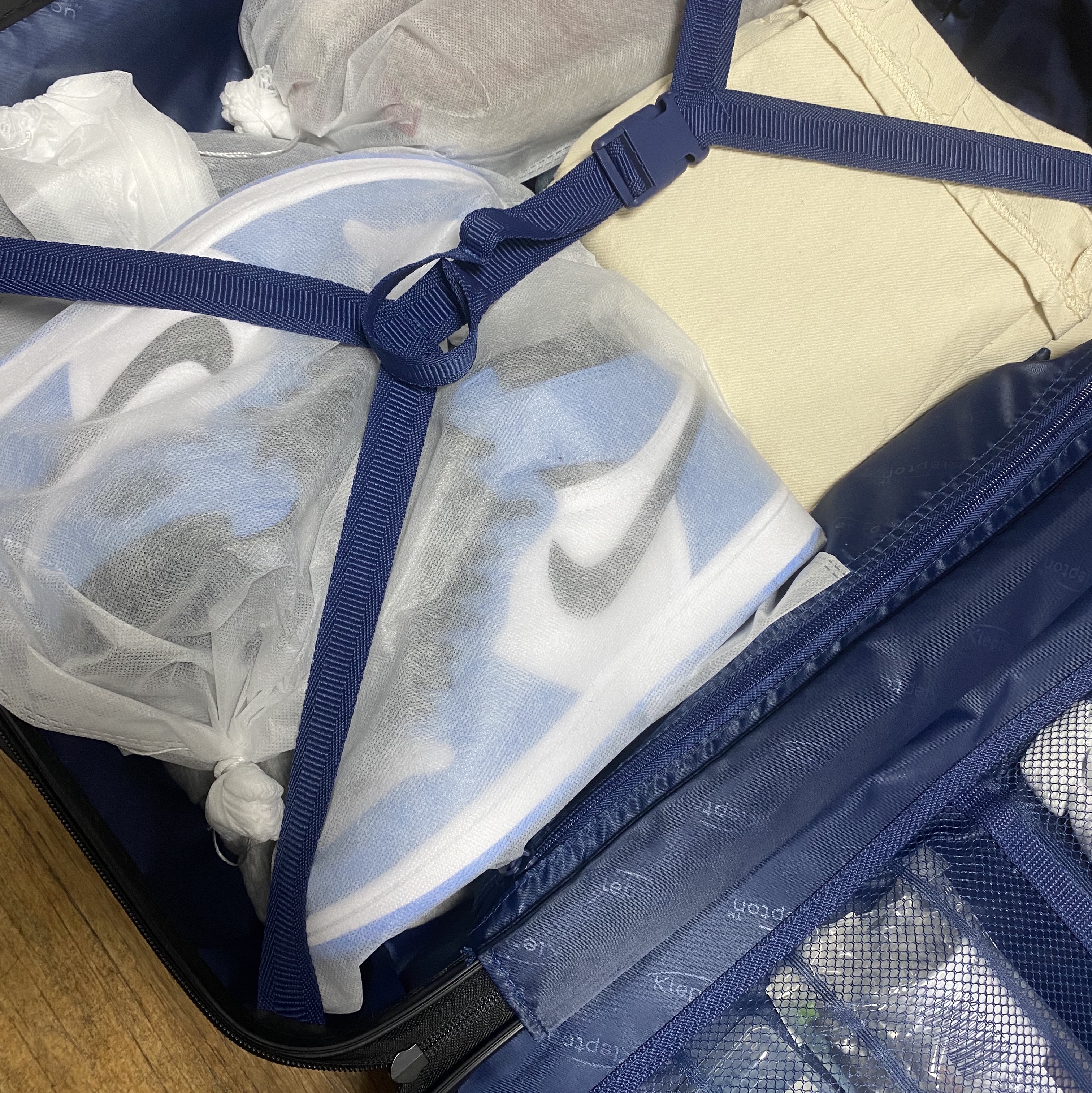 Jordan 1 Retro High OG University Blue 착용 스타일