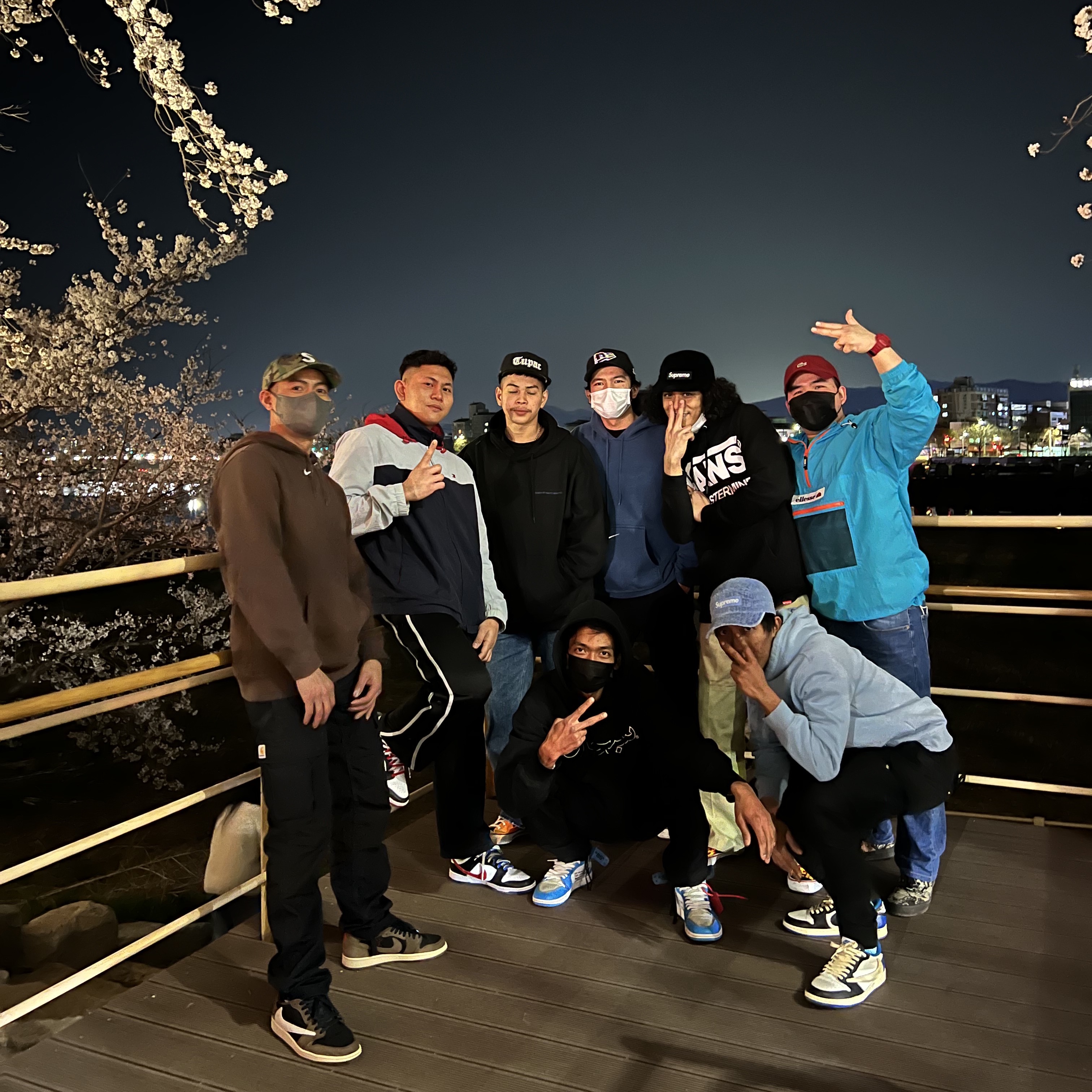Jordan 1 x Travis Scott Retro Low OG SP Mocha, Jordan 1 x Travis Scott x Fragment Retro Low OG SP Military Blue 착용 스타일