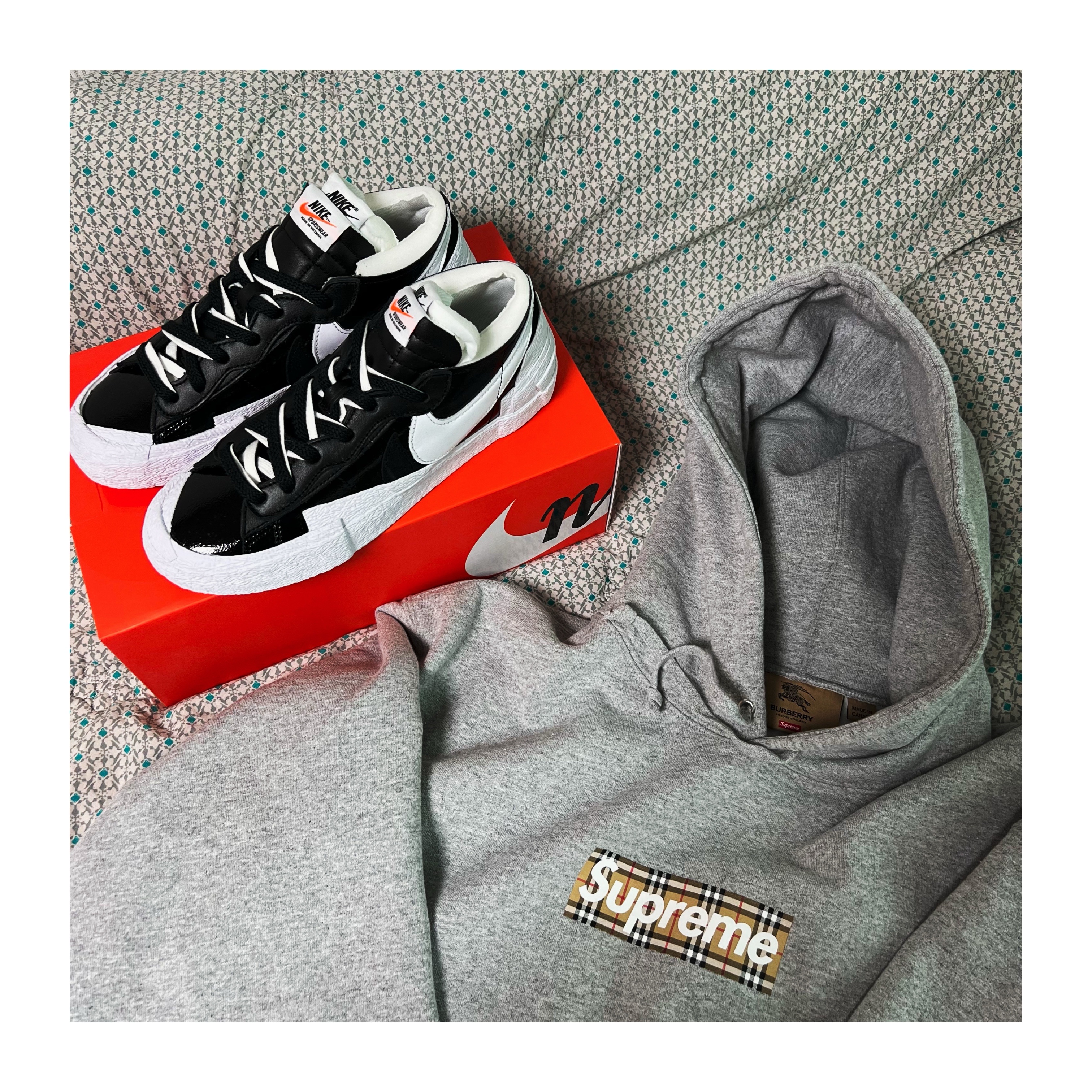 Nike x Sacai Blazer Low Black Patent Leather, Supreme x Burberry Box Logo Hooded Sweatshirt Heather Grey - 22SS 착용 스타일