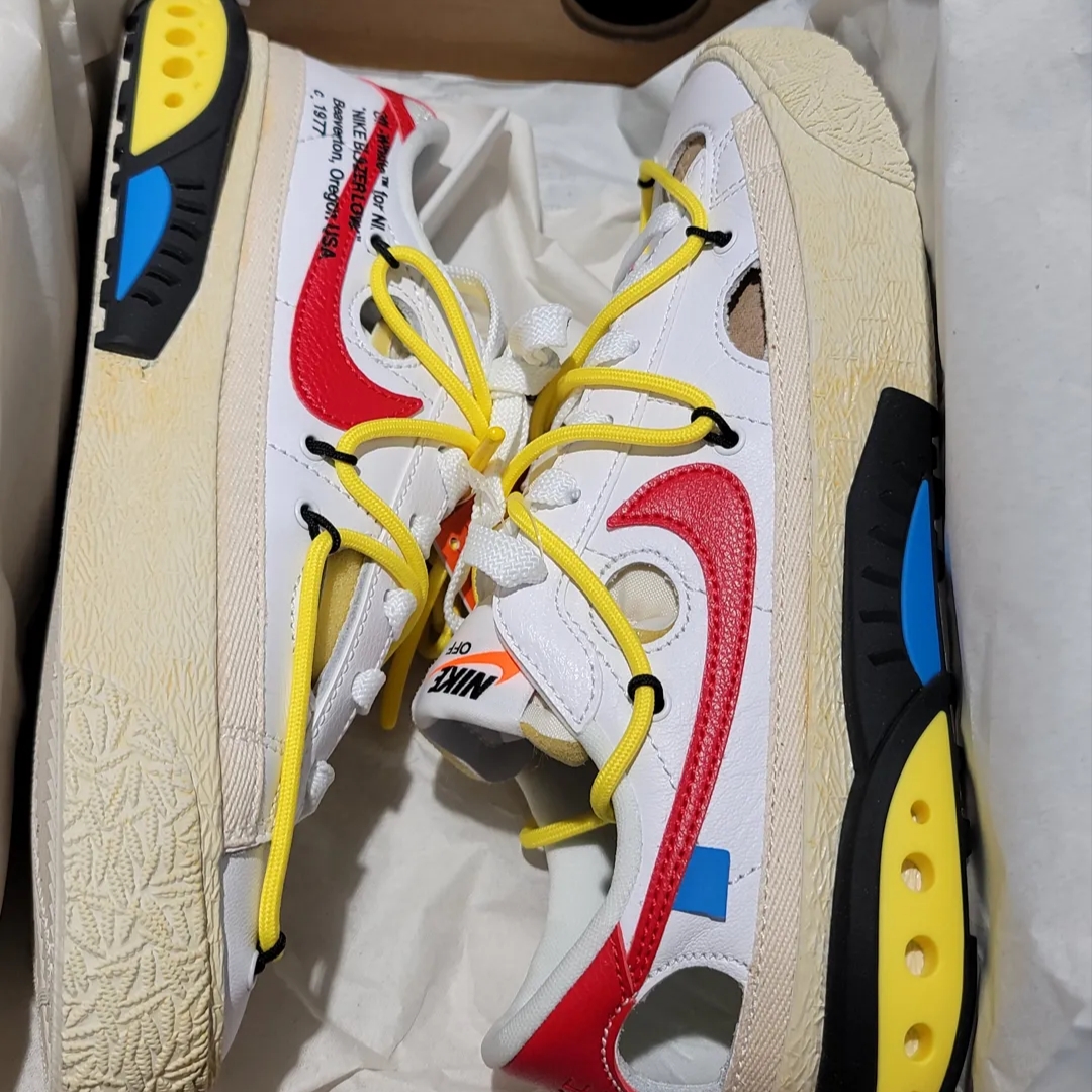 Nike x Off-White Blazer Low '77 White and University Red 착용 스타일 - 2