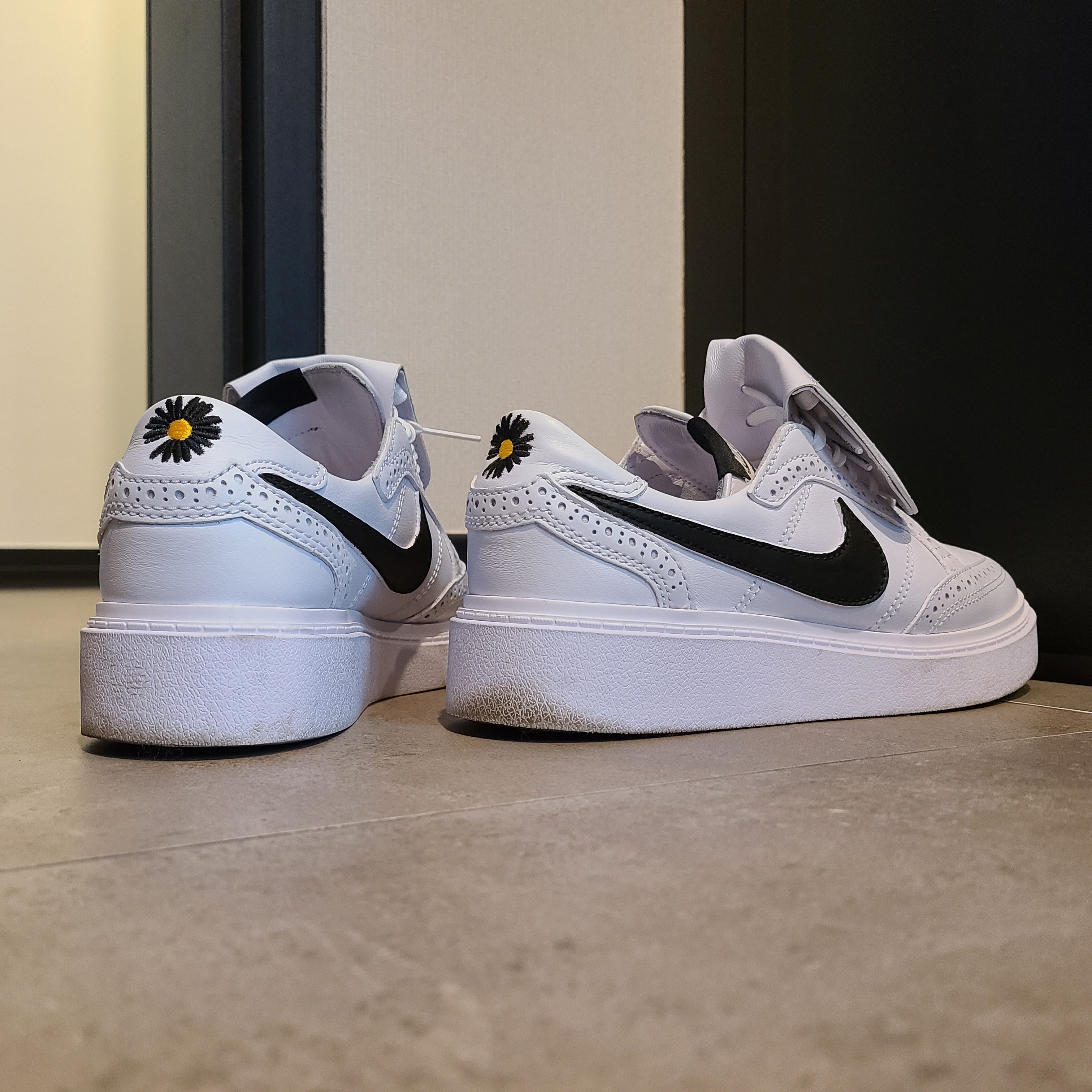 Nike x Peaceminusone Kwondo1 Black and White 착용 스타일 - 3