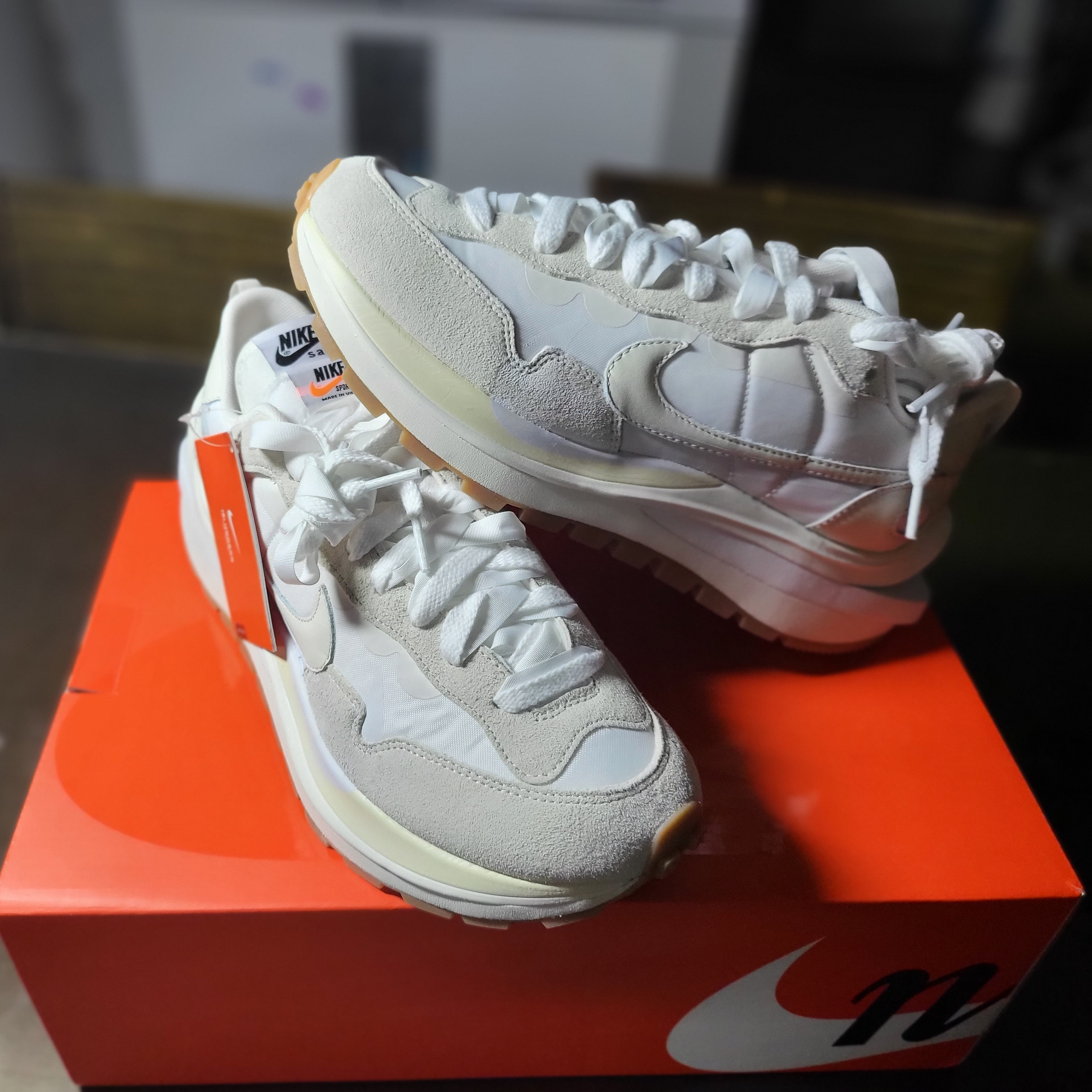 Nike x Sacai VaporWaffle White and Gum 착용 스타일