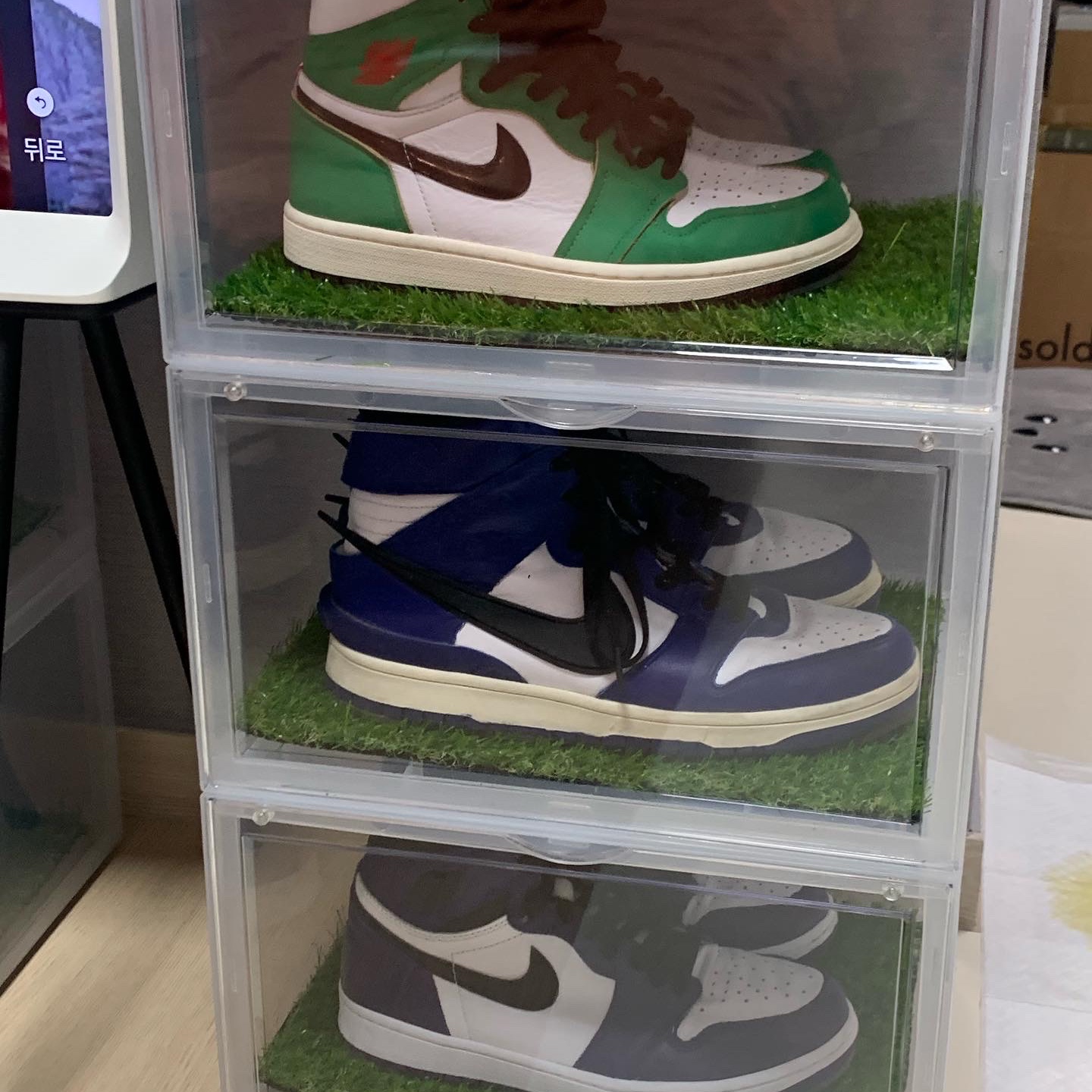 Gucci Rhyton Leather Sneakers Logo, Nike x Sacai x Fragment LDWaffle Light Smoke Grey μ°©μ© μ€νμΌ - 3