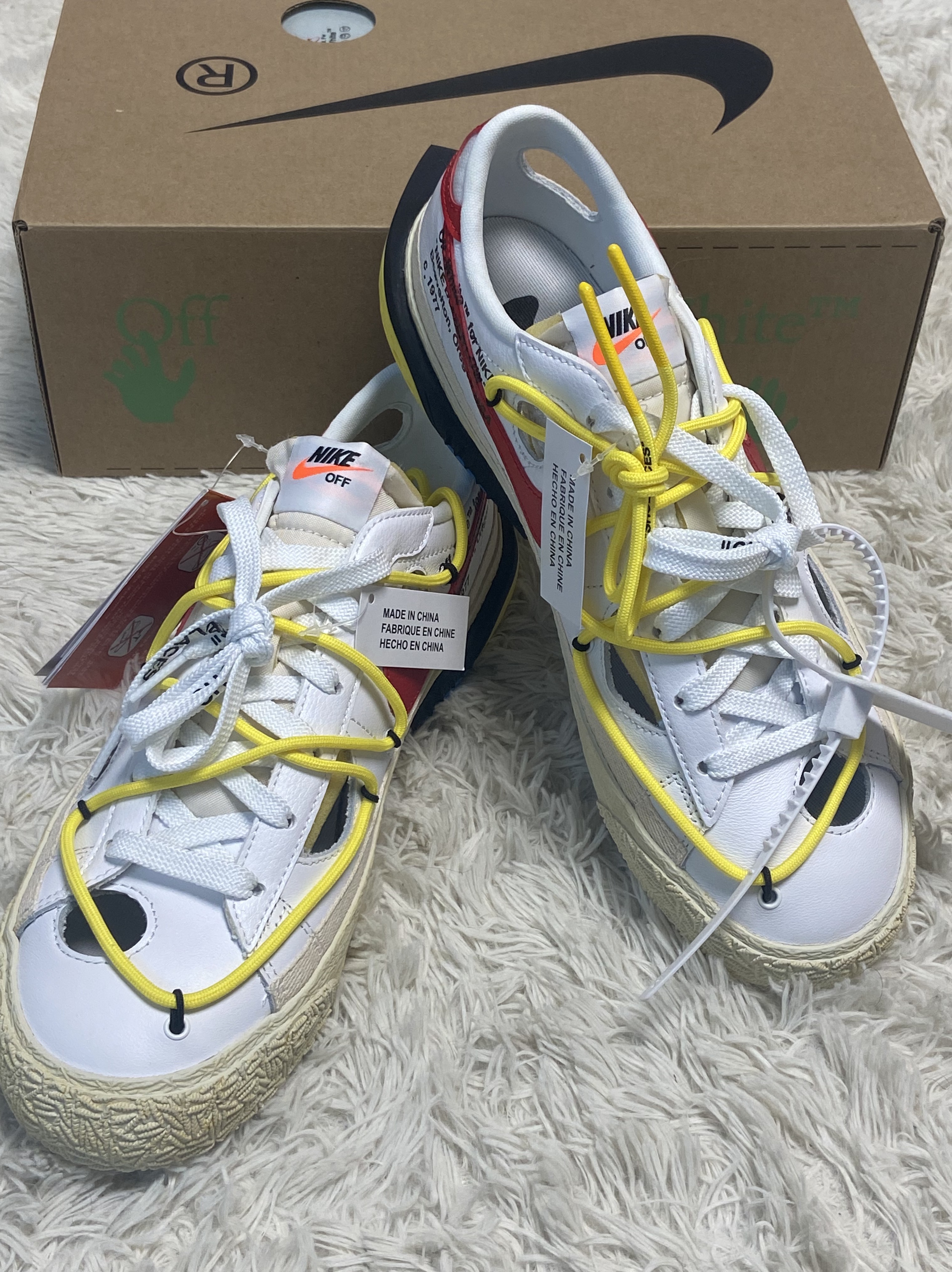 Nike x Off-White Blazer Low '77 White and University Red 착용 스타일