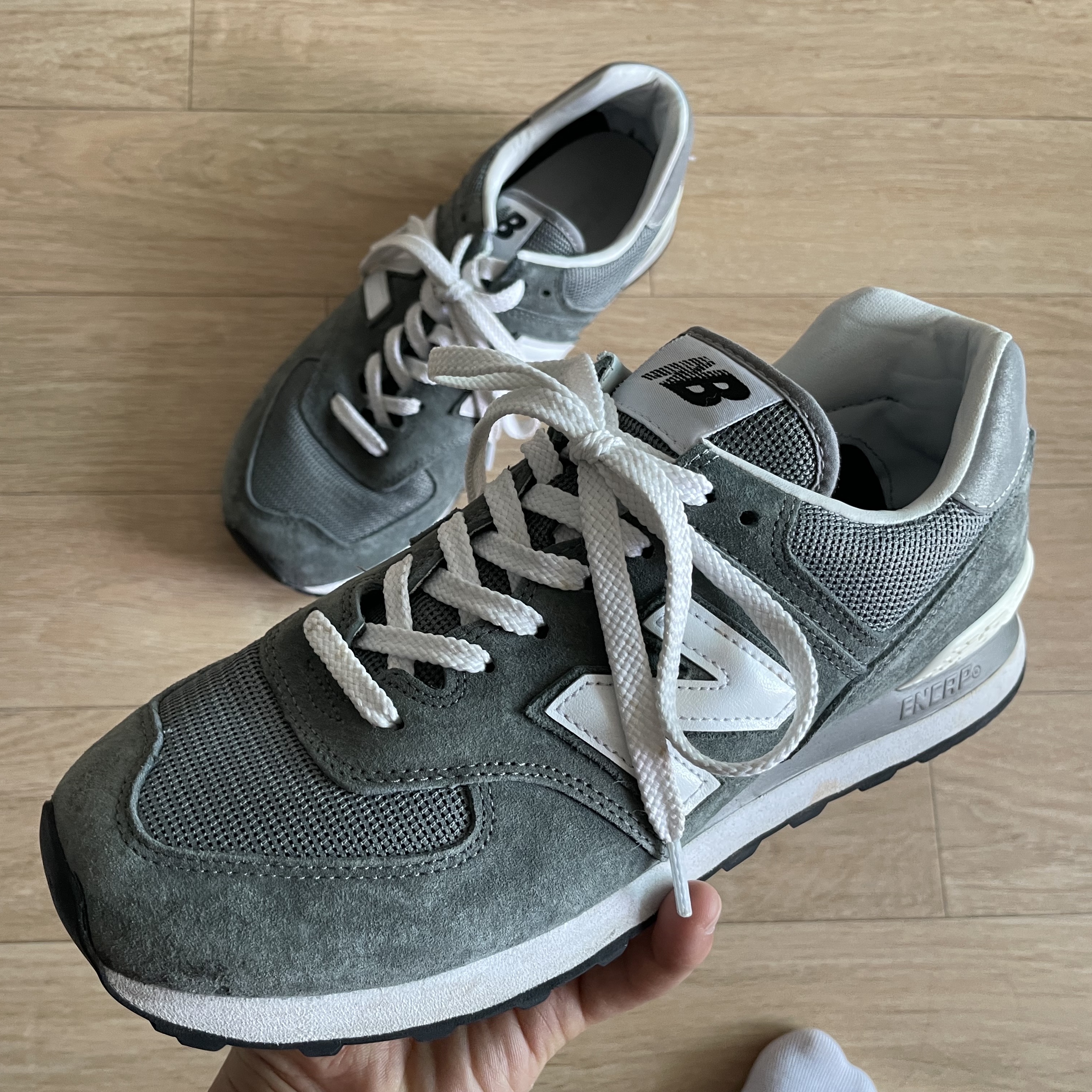 New Balance 574 Legacy Of Grey 착용 스타일