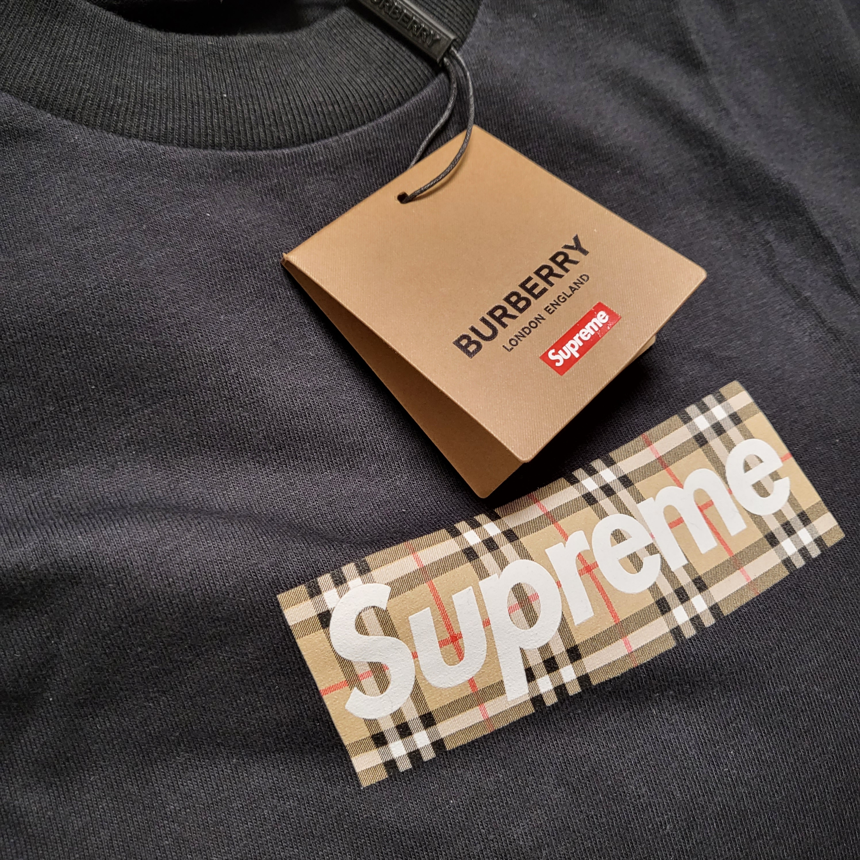 Supreme x Burberry Box Logo T-Shirt Black - 22SS 착용 스타일