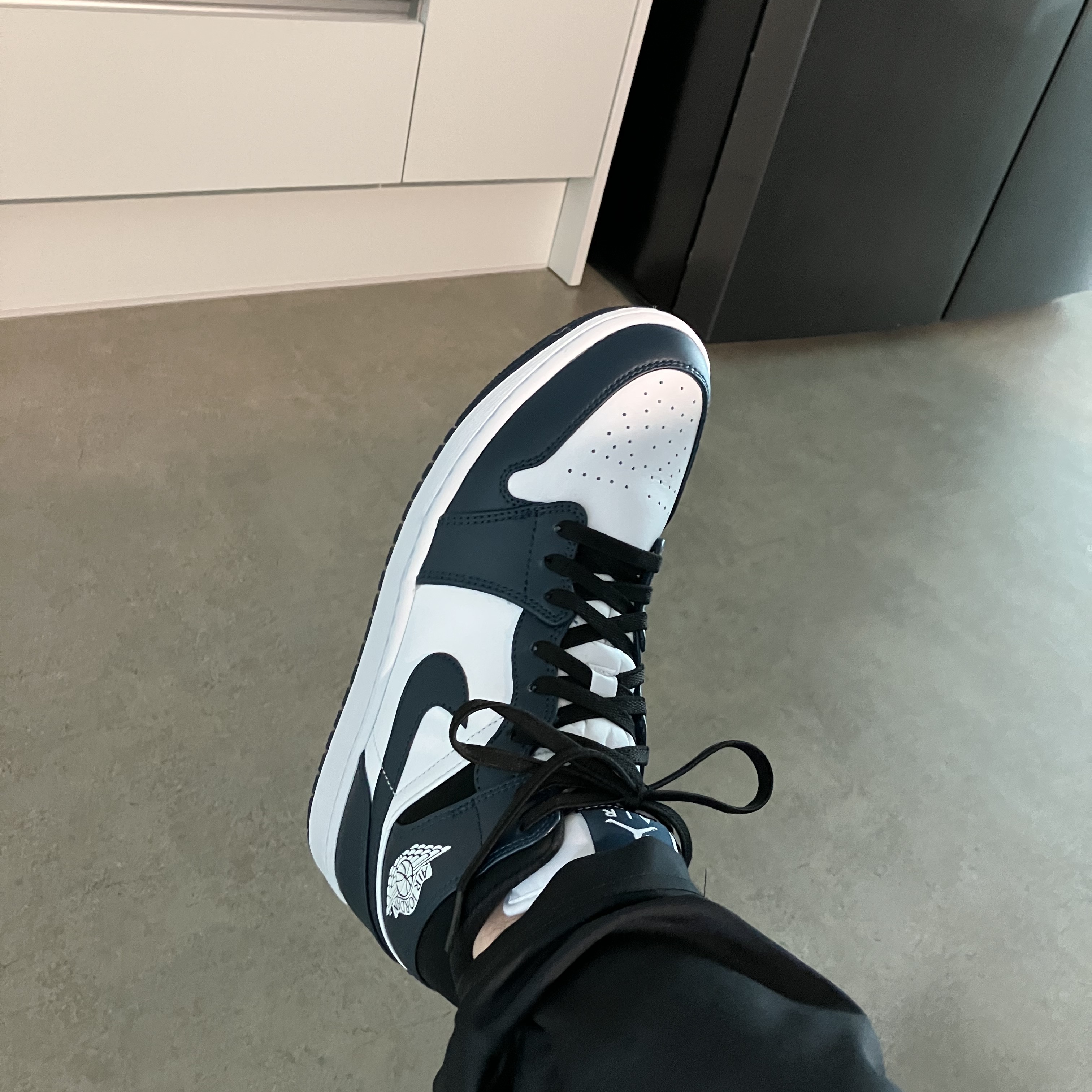 Jordan 1 Mid Dark Teal 착용 스타일 - 2