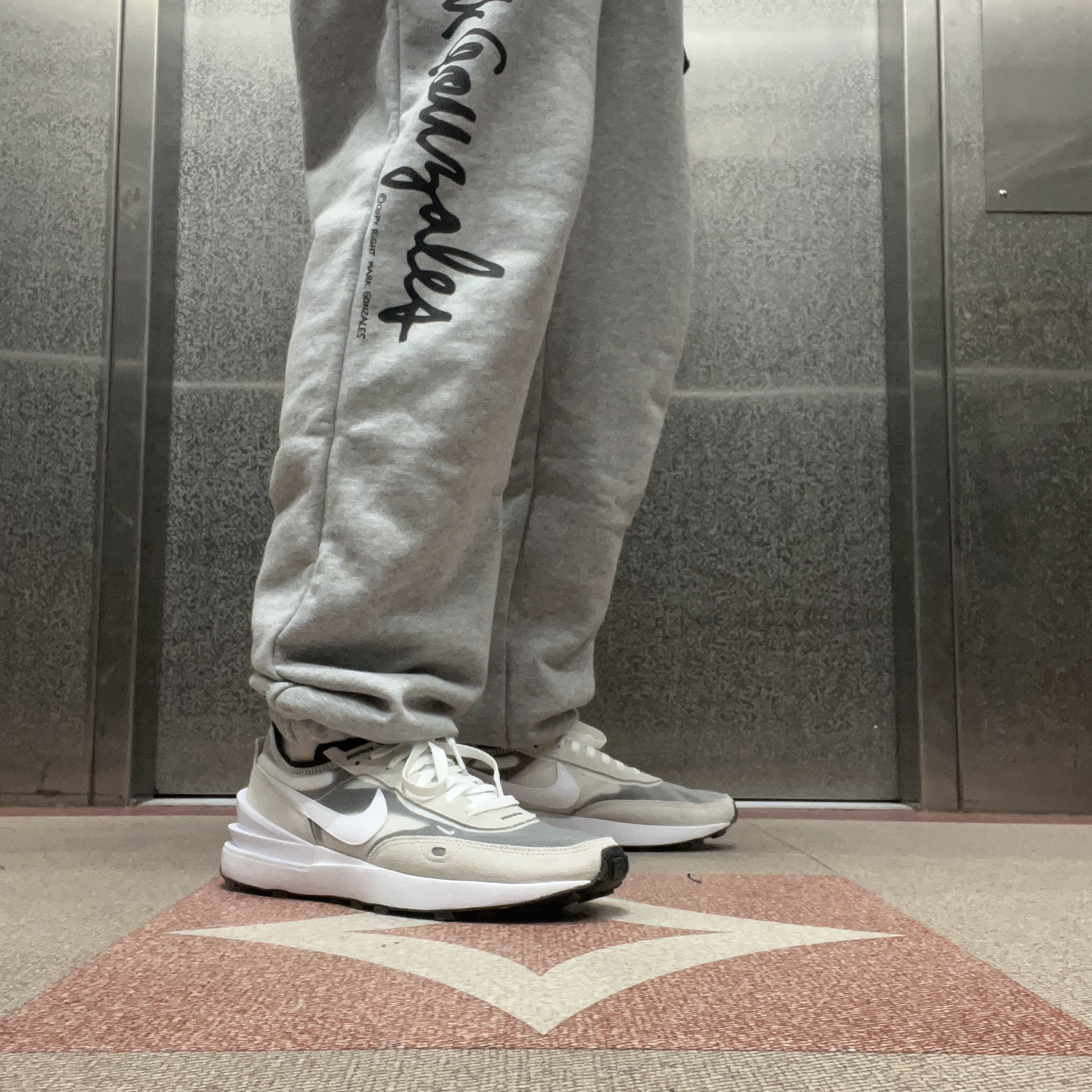 Nike Waffle One Infinite Lilac 착용 스타일