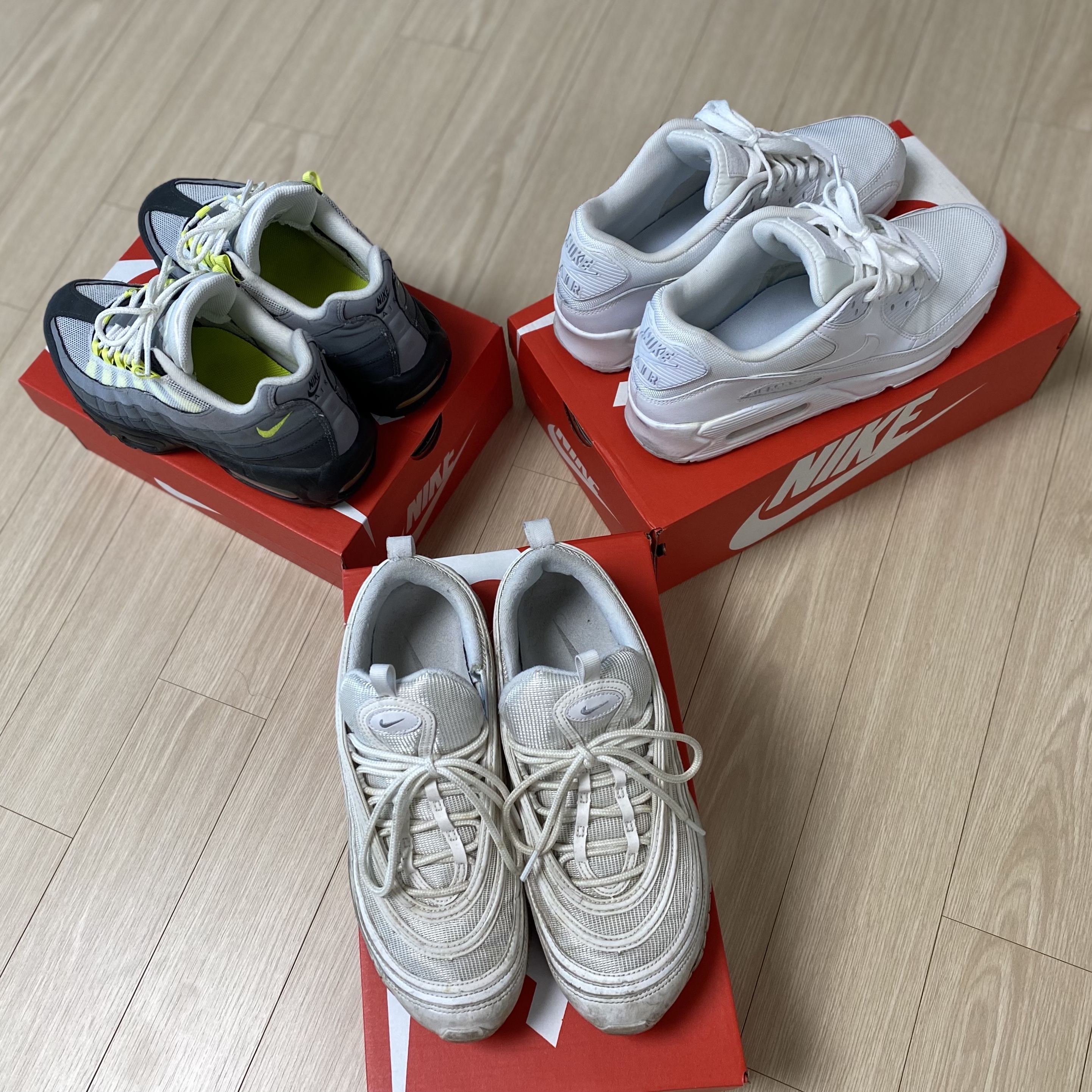 Nike Air Max 95 OG Neon Yellow 2020, Nike Air Max 97 Triple White Wolf Grey 착용 스타일