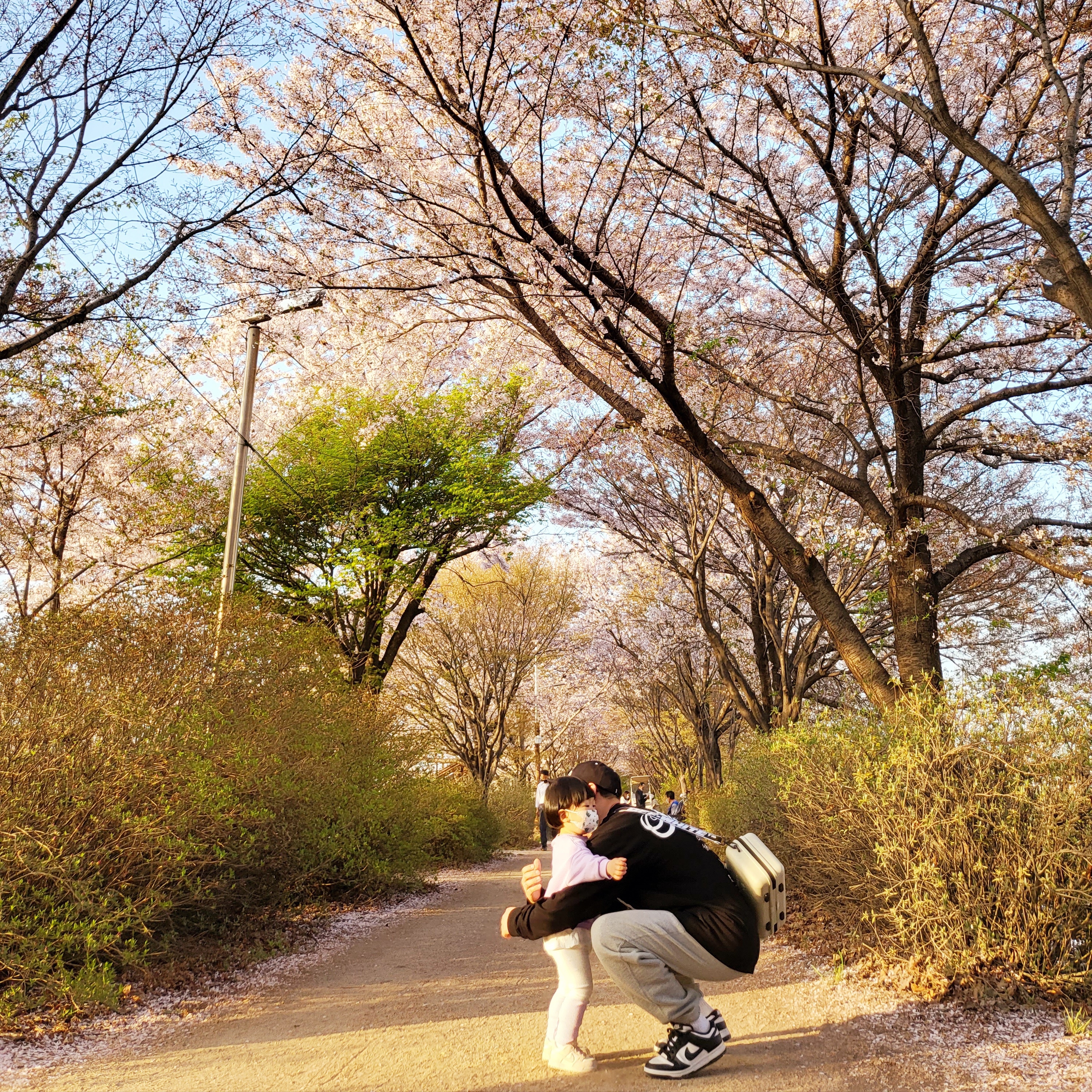 Stussy World Tour LS T-Shirt Black, Nike NRG Solo Swoosh Fleece Pants Dark Grey Heather - Asia 착용 스타일 - 2