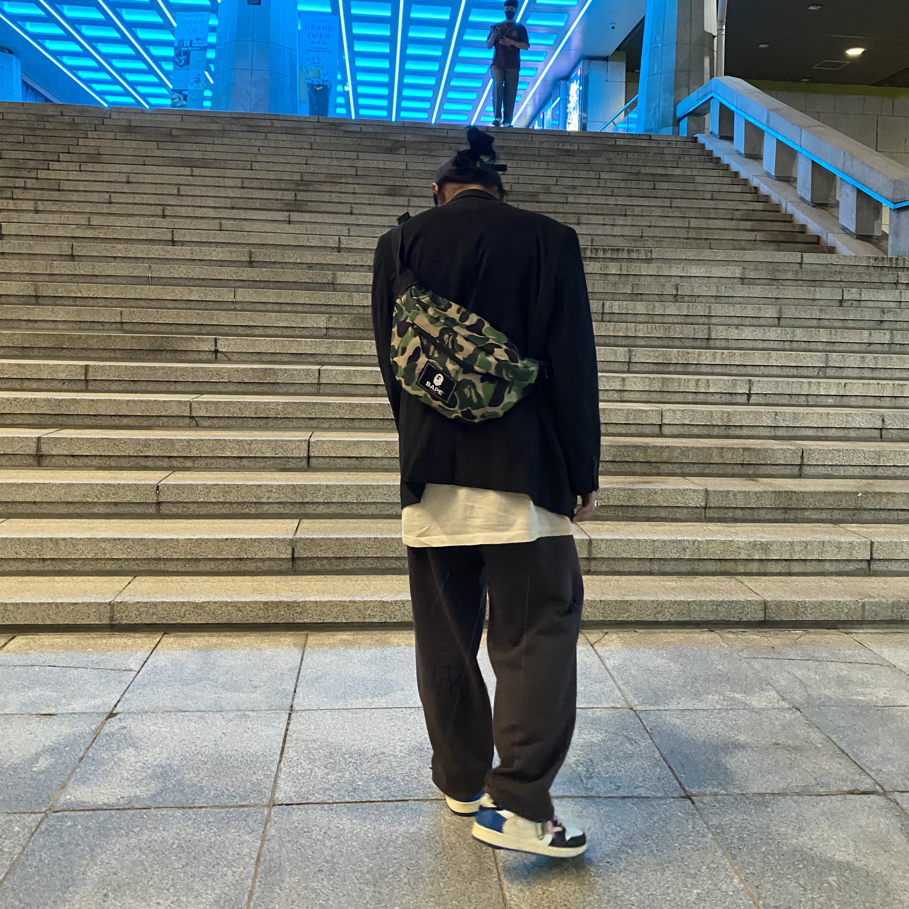 Jordan 1 x Travis Scott x Fragment Retro Low OG SP Military Blue 착용 스타일