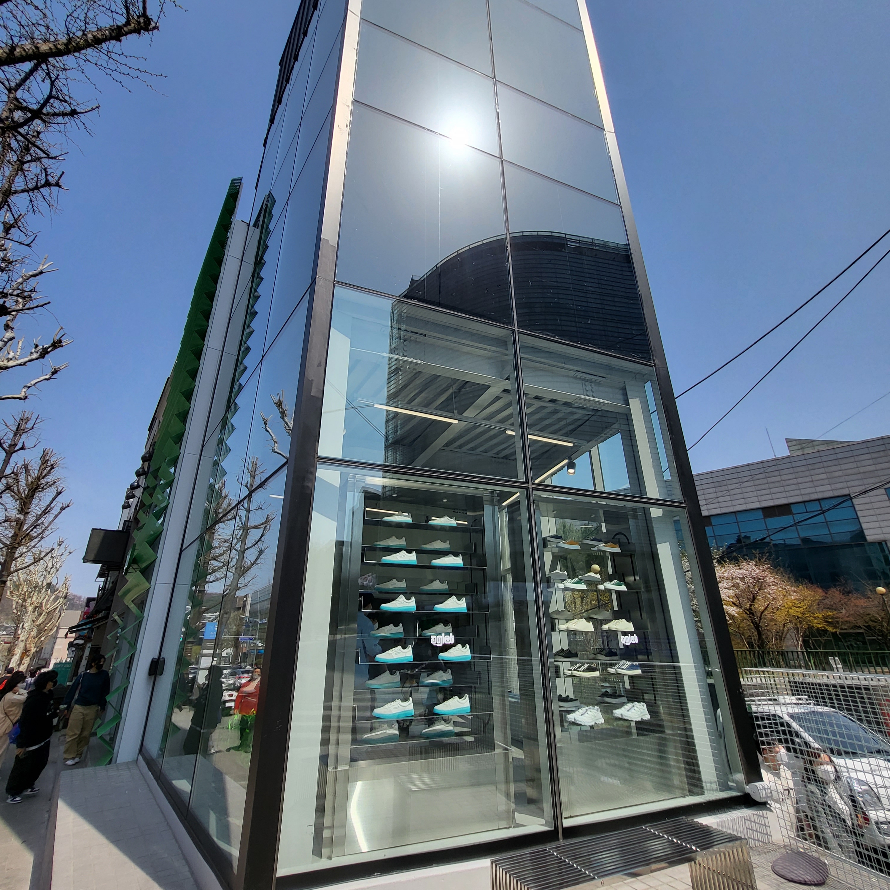 Nike Air More Uptempo White Varsity Red 2018 착용 스타일 - 2