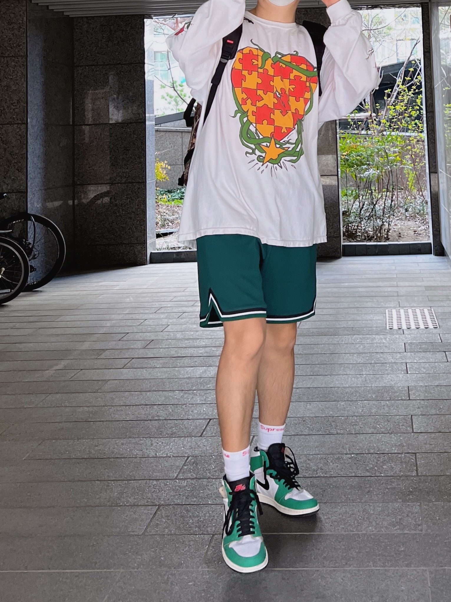 Supreme Backpack Real Tree Camo - 19FW, (W) Jordan 1 Retro High OG Lucky Green 착용 스타일 - 2