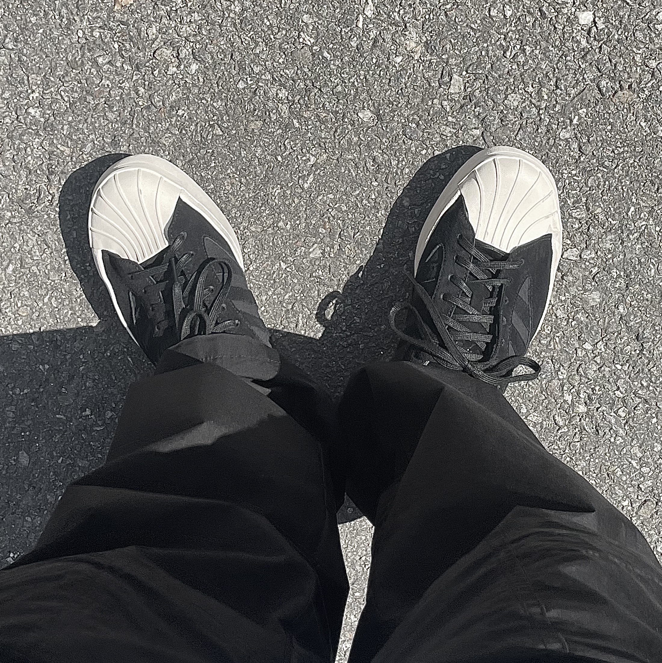 Y-3 Yohji Star Black 착용 스타일