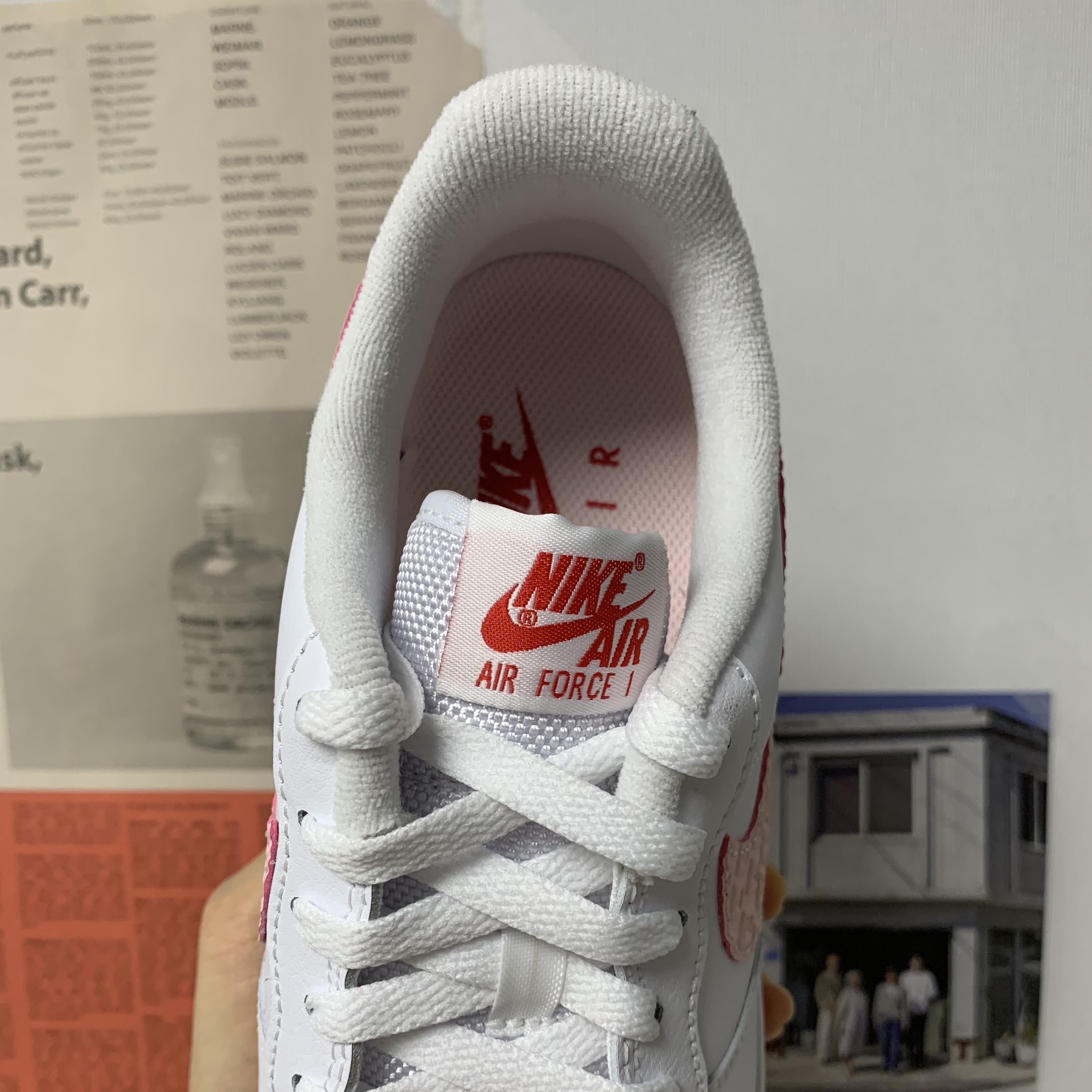 (W) Nike Air Force 1 '07 Valentine Day 2022, Nike Air Force 1 '07 Valentine's Day 2022 착용 스타일 - 5
