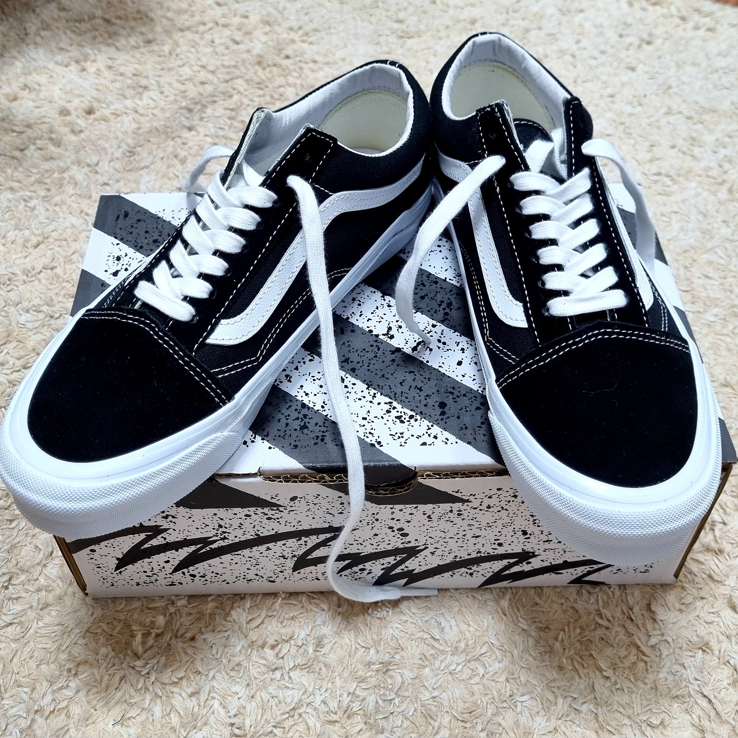 Vans Vault OG Old Skool LX Black 착용 스타일 - 1