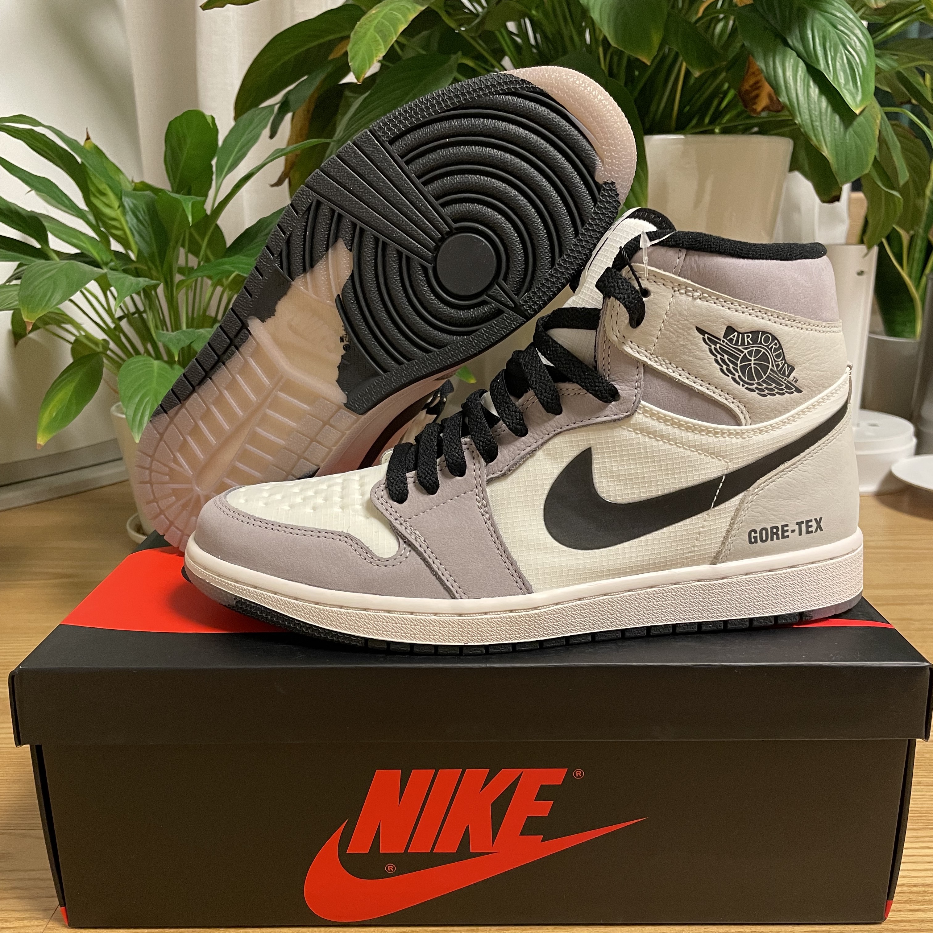 Jordan 1 Element Gore-Tex Sail 착용 스타일 - 2